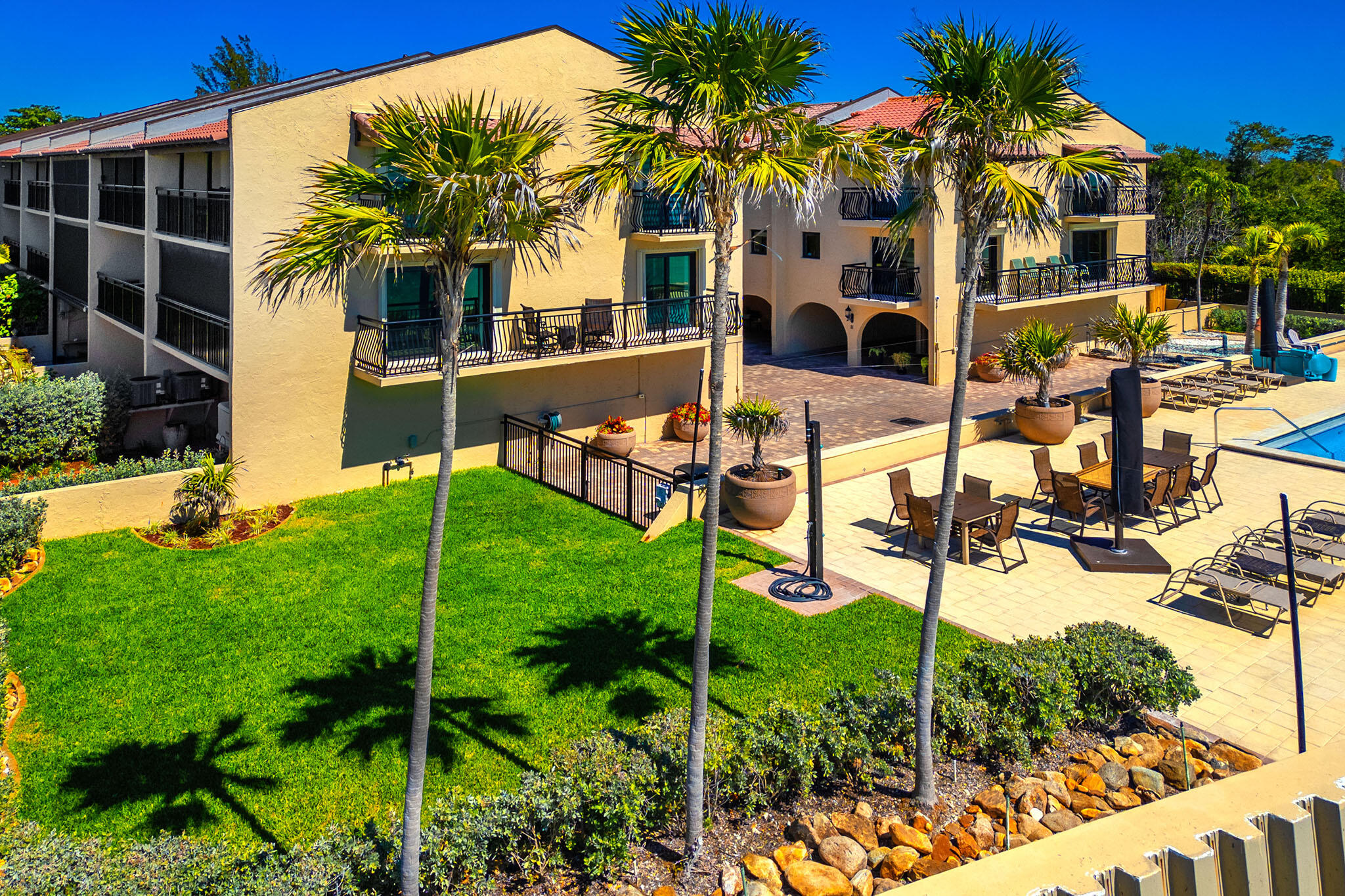 Key West, Florida 33040, United States, 2 Bedrooms Bedrooms, ,3 BathroomsBathrooms,Residential,Active,89572