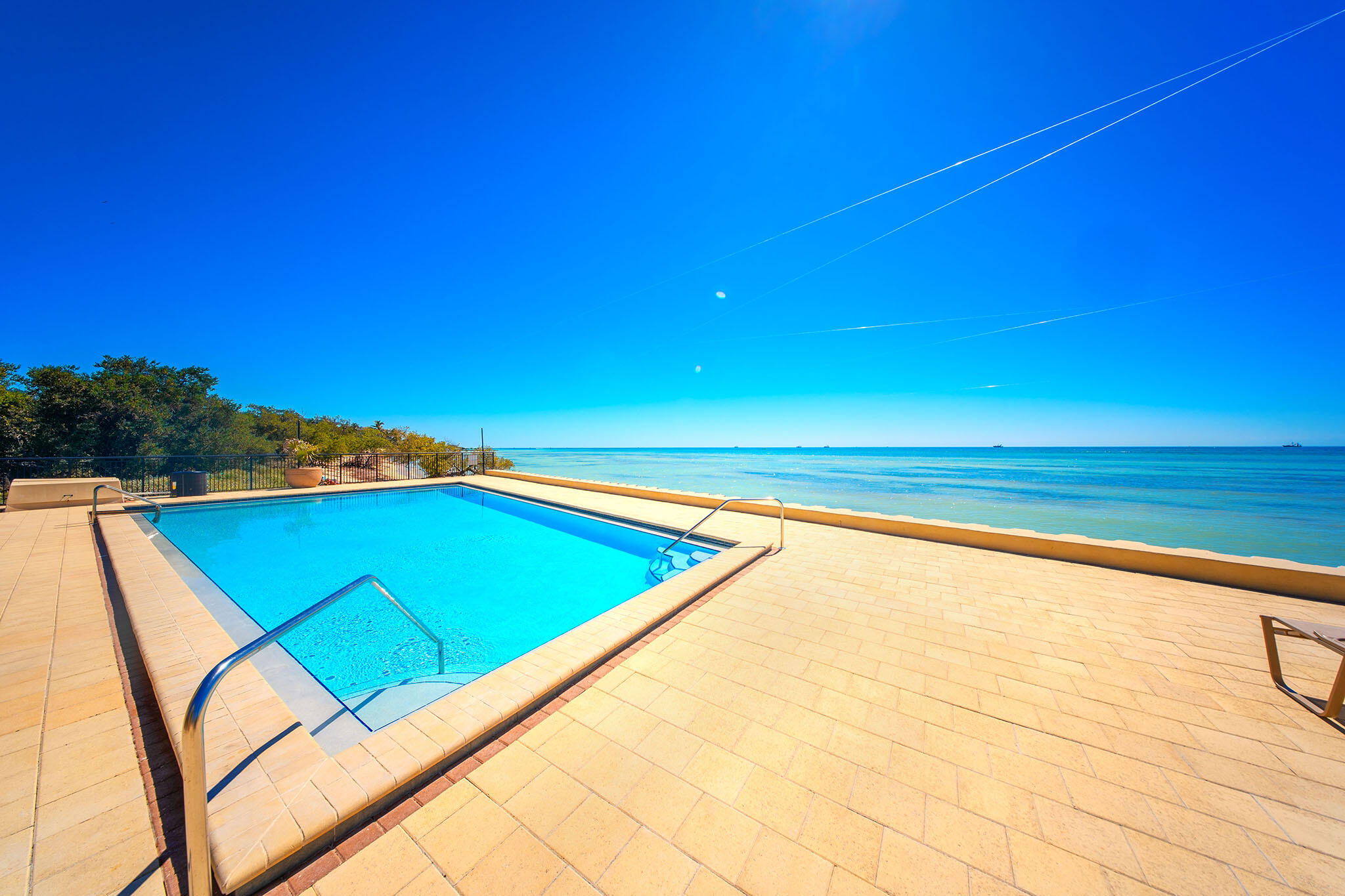 Key West, Florida 33040, United States, 2 Bedrooms Bedrooms, ,3 BathroomsBathrooms,Residential,Active,89572