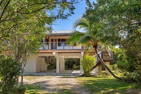529 W Shore Drive, Summerland, FL 33042 - #: 613187