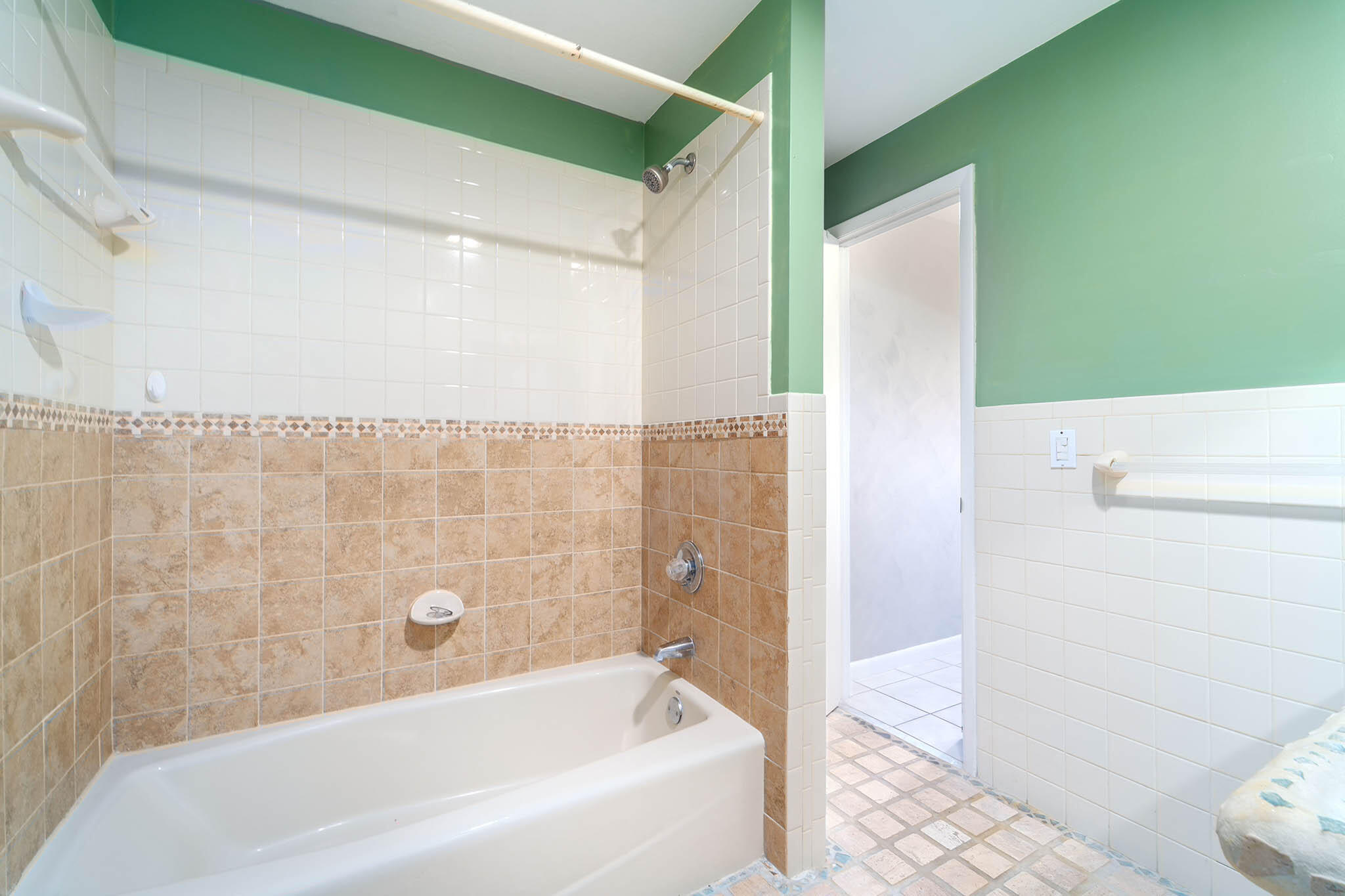 Summerland, Florida 33042, United States, 2 Bedrooms Bedrooms, ,2 BathroomsBathrooms,Residential,Active,189105