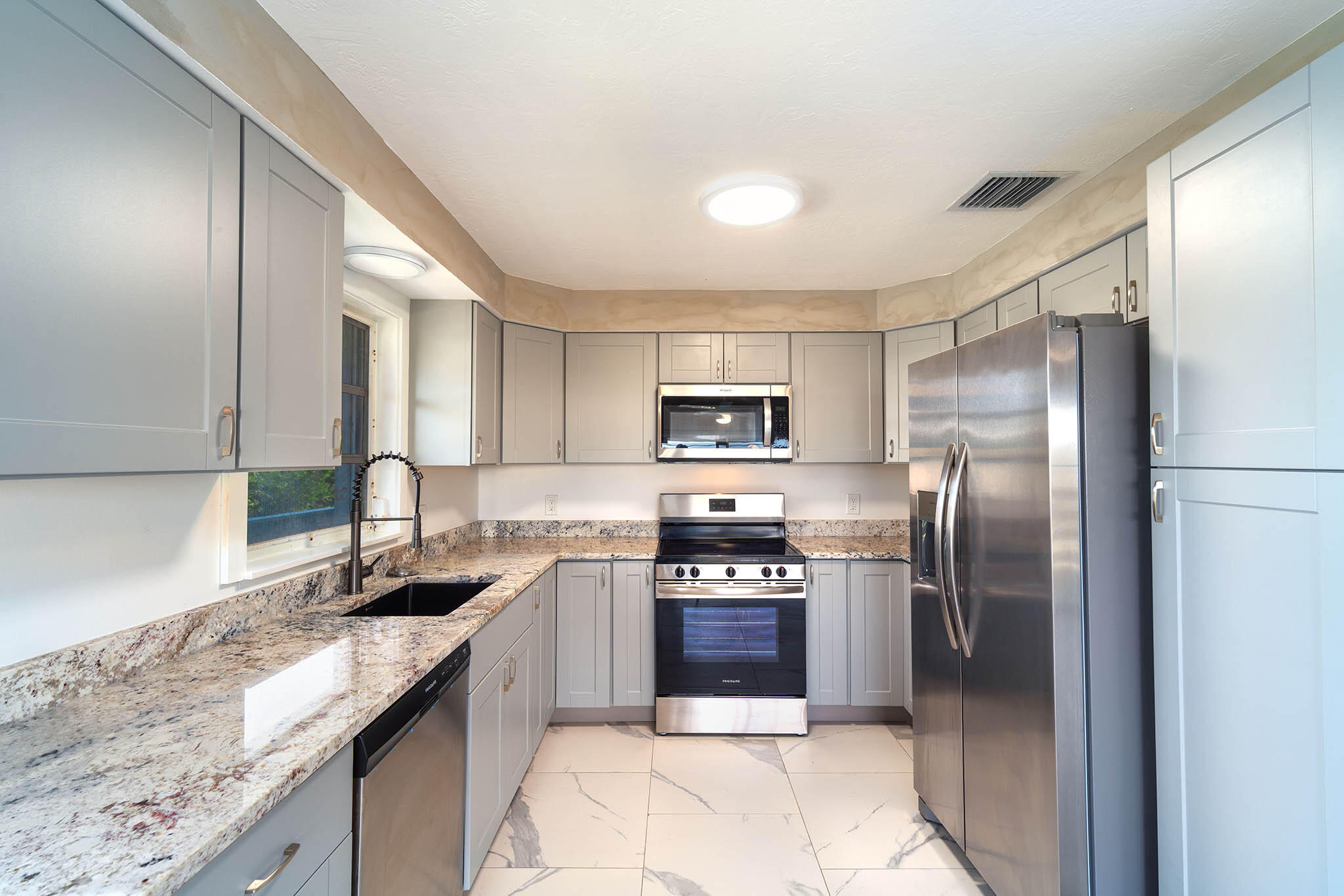 Summerland, Florida 33042, United States, 2 Bedrooms Bedrooms, ,2 BathroomsBathrooms,Residential,Active,189105