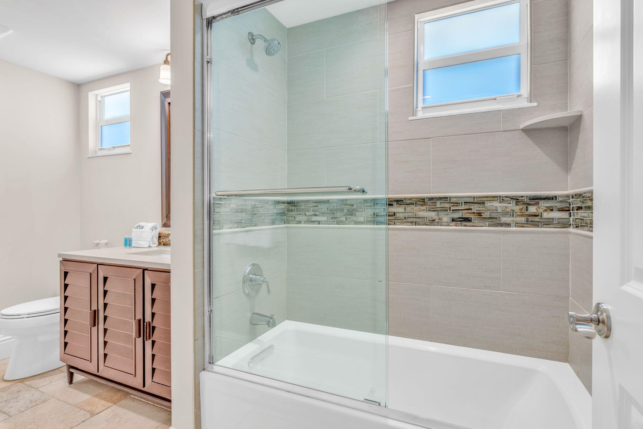 Marathon, Florida 33050, United States, 18 Bedrooms Bedrooms, ,20 BathroomsBathrooms,Commercial,Active,135272