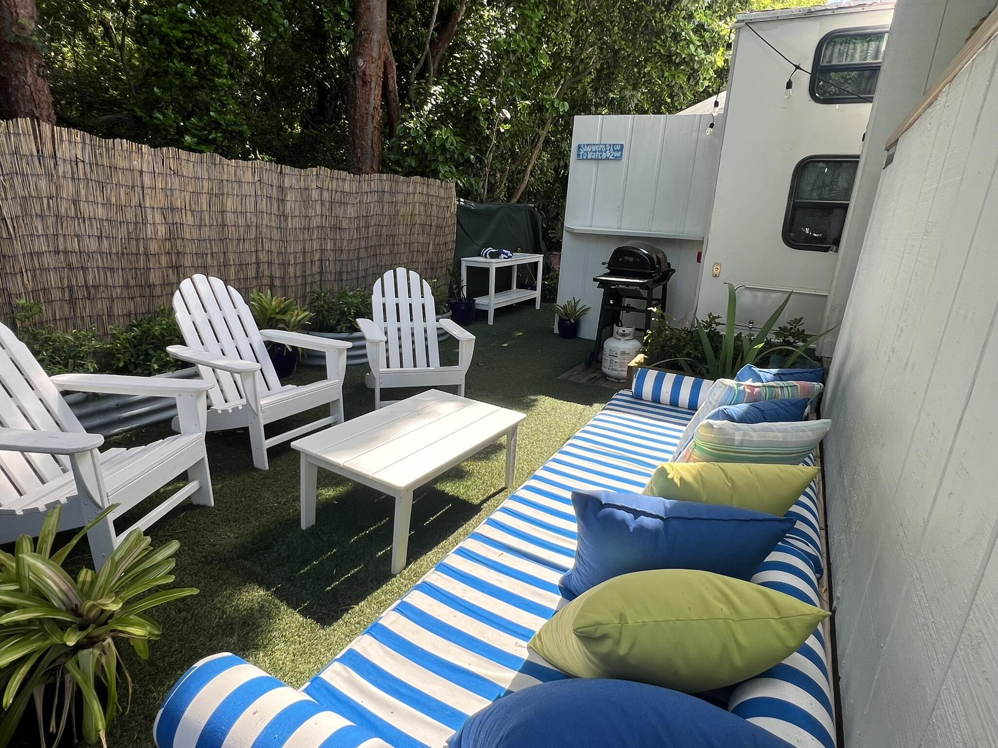 325 Calusa Street 121