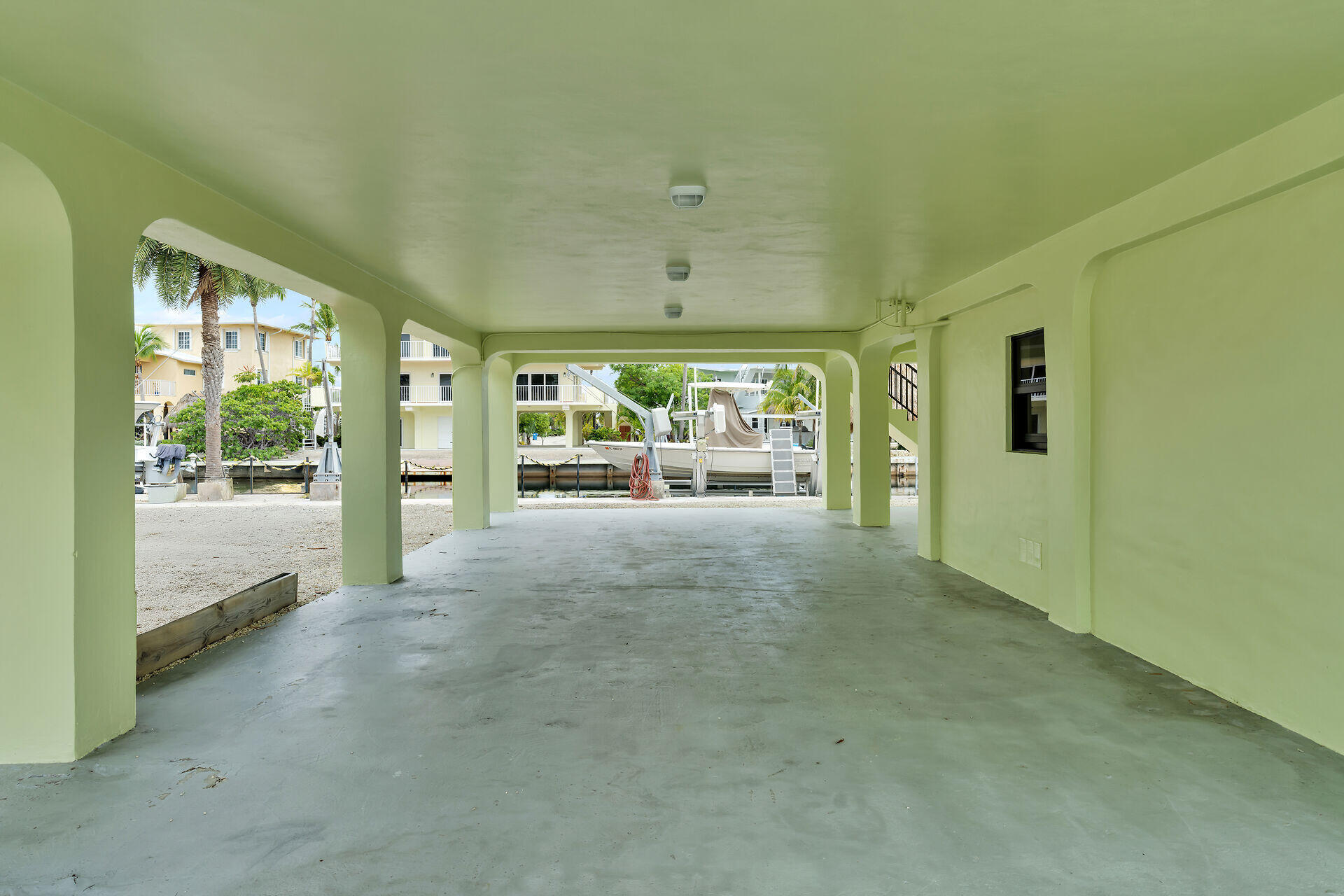Islamorada, Florida 33036, United States, 2 Bedrooms Bedrooms, ,2 BathroomsBathrooms,Residential,Active,173619