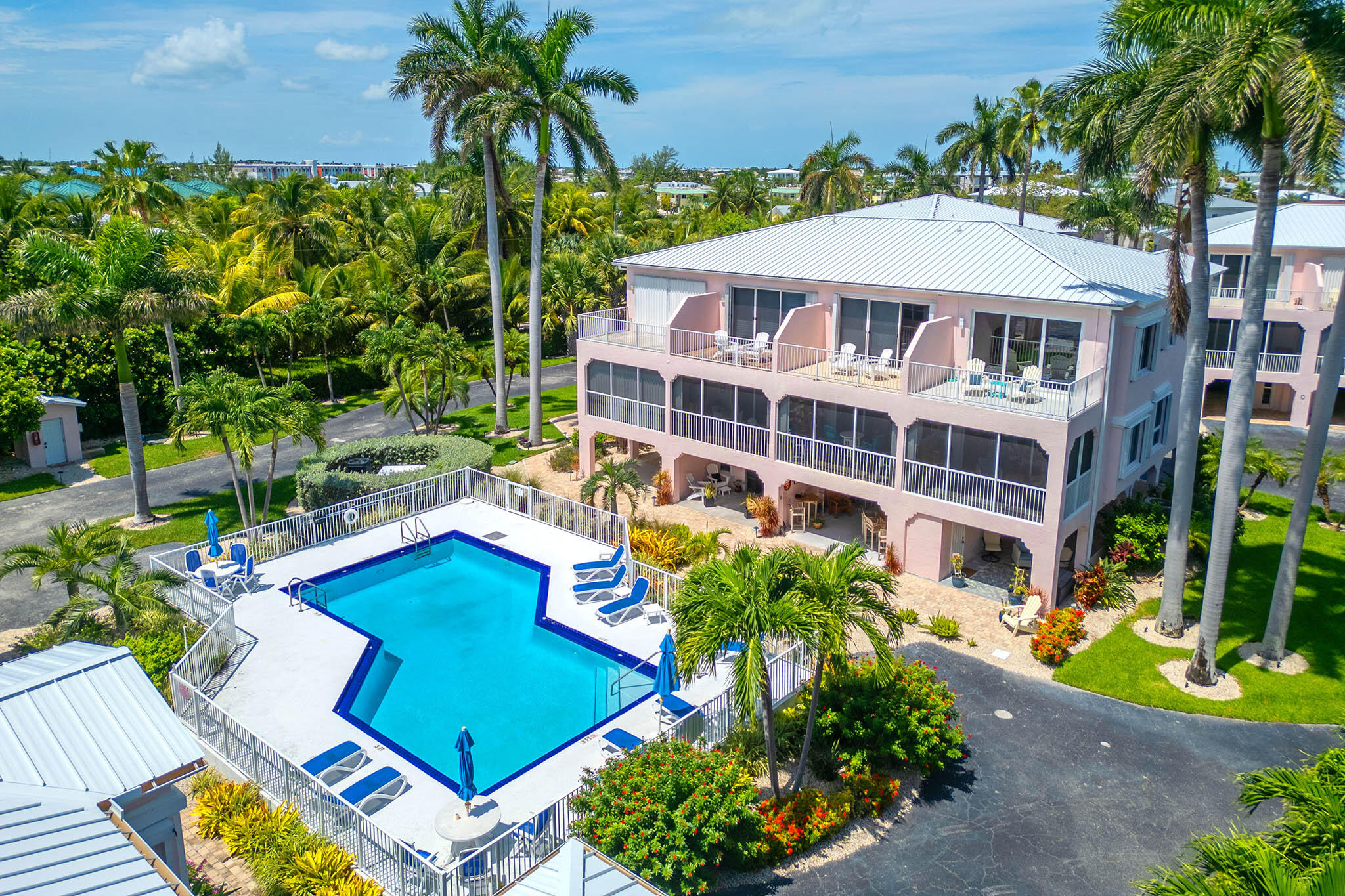 Marathon, Florida 33050, United States, 2 Bedrooms Bedrooms, ,3 BathroomsBathrooms,Residential,Active,221399