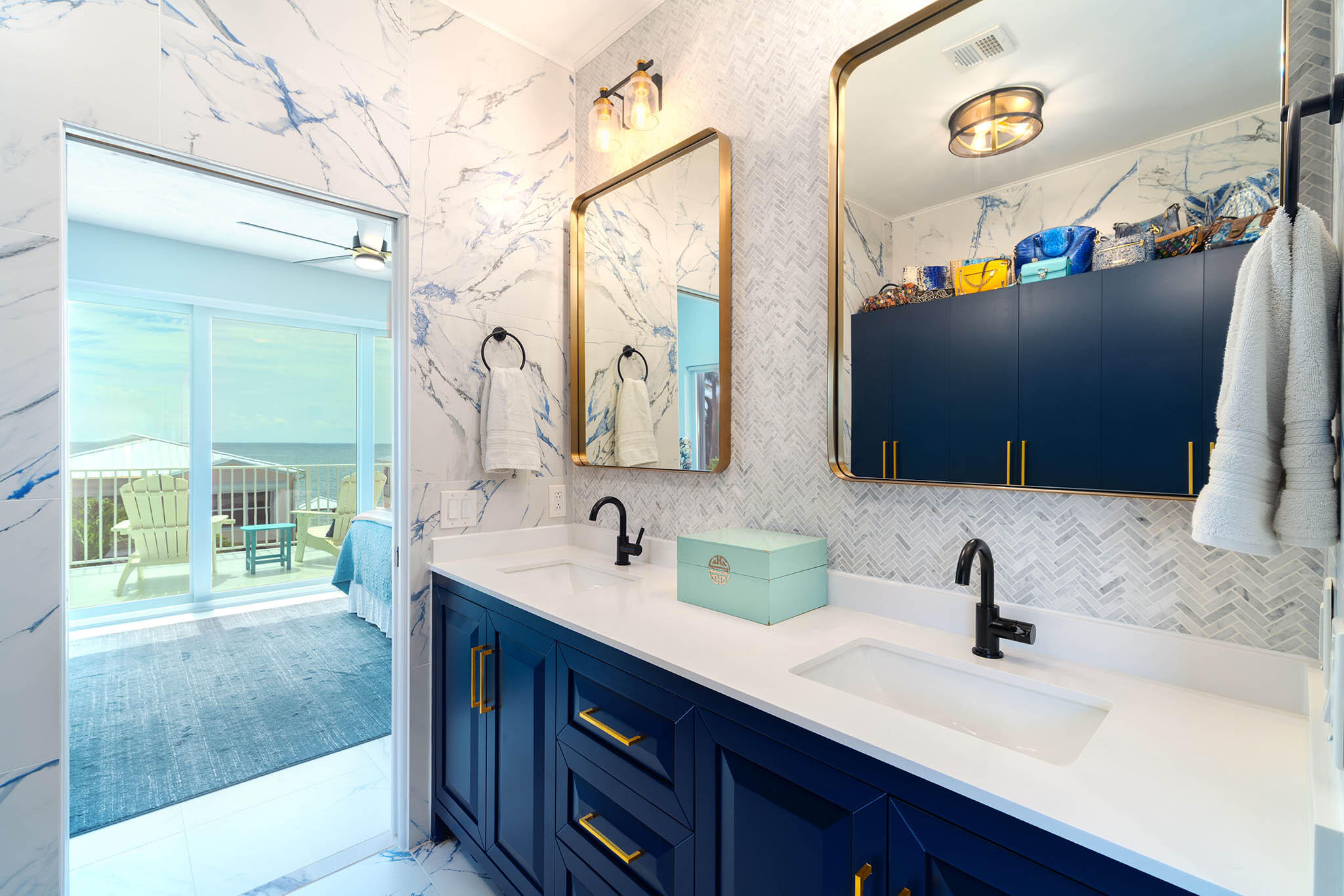 Marathon, Florida 33050, United States, 2 Bedrooms Bedrooms, ,3 BathroomsBathrooms,Residential,Active,221399