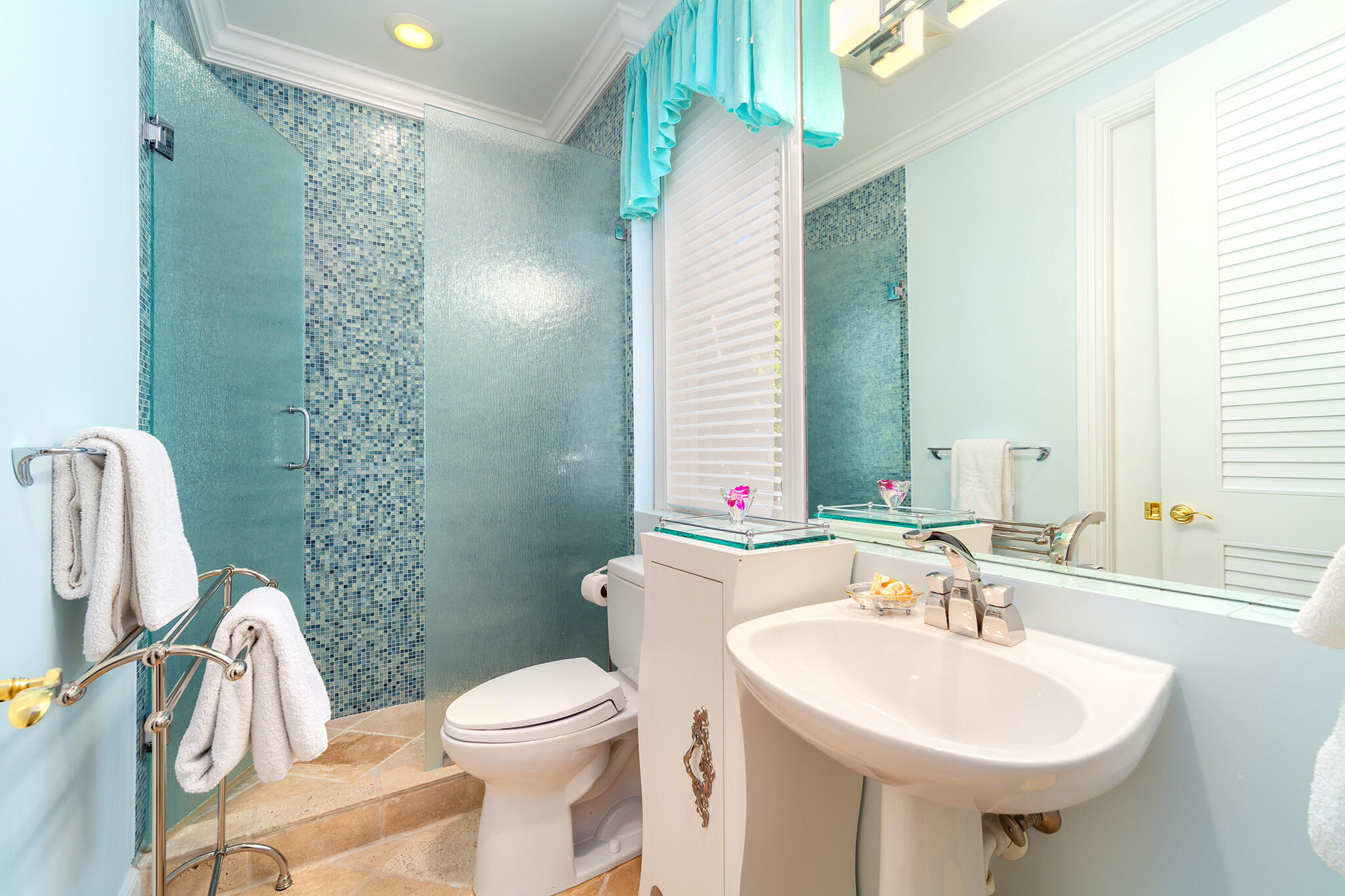 Key West, Florida 33040, United States, 4 Bedrooms Bedrooms, ,4 BathroomsBathrooms,Residential,Active,247253