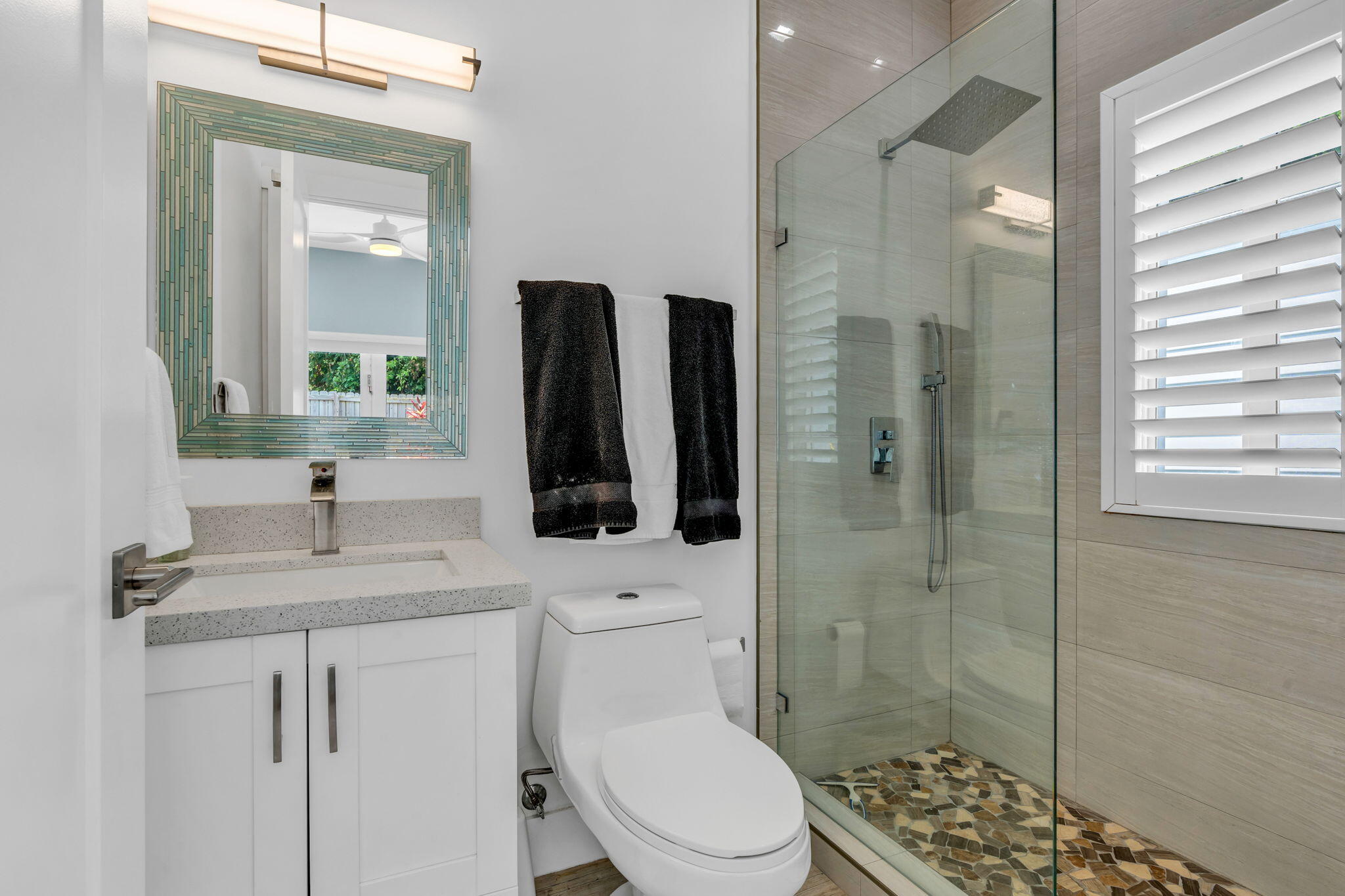 Key Largo, Florida 33037, United States, 3 Bedrooms Bedrooms, ,2 BathroomsBathrooms,Residential,Active,98785