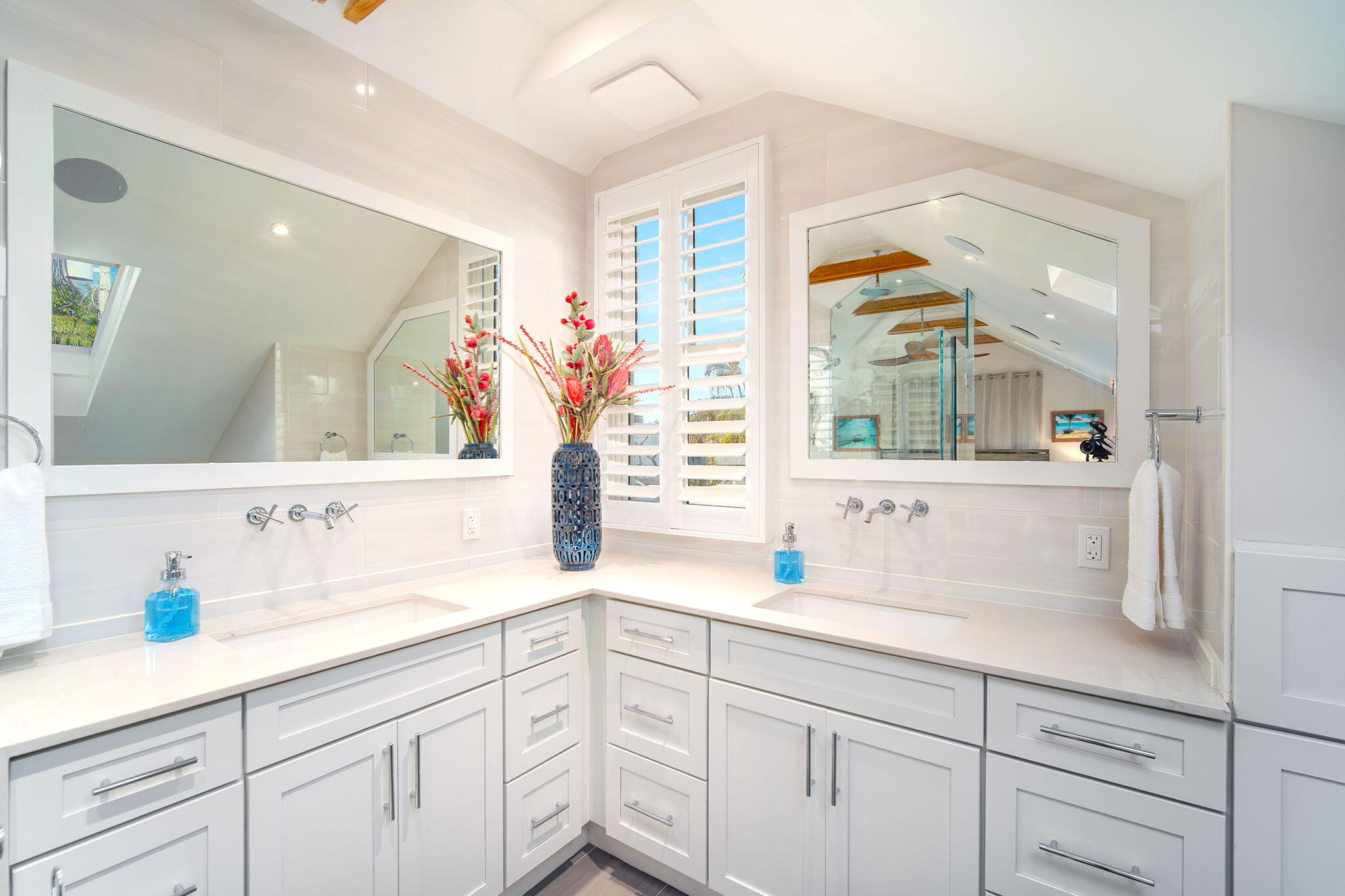 Key West, Florida 33040, United States, 5 Bedrooms Bedrooms, ,5 BathroomsBathrooms,Residential,Active,20335