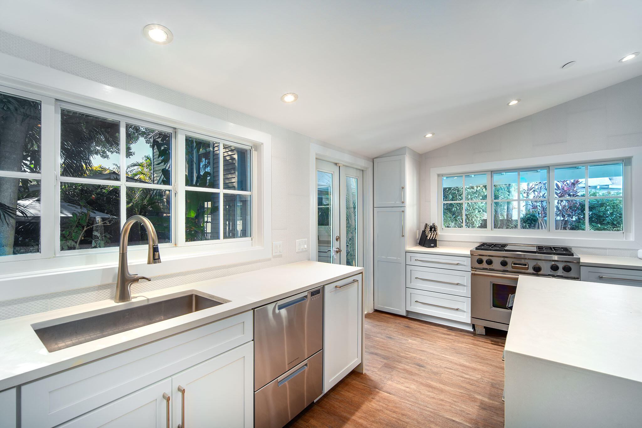 Key West, Florida 33040, United States, 5 Bedrooms Bedrooms, ,5 BathroomsBathrooms,Residential,Active,20335