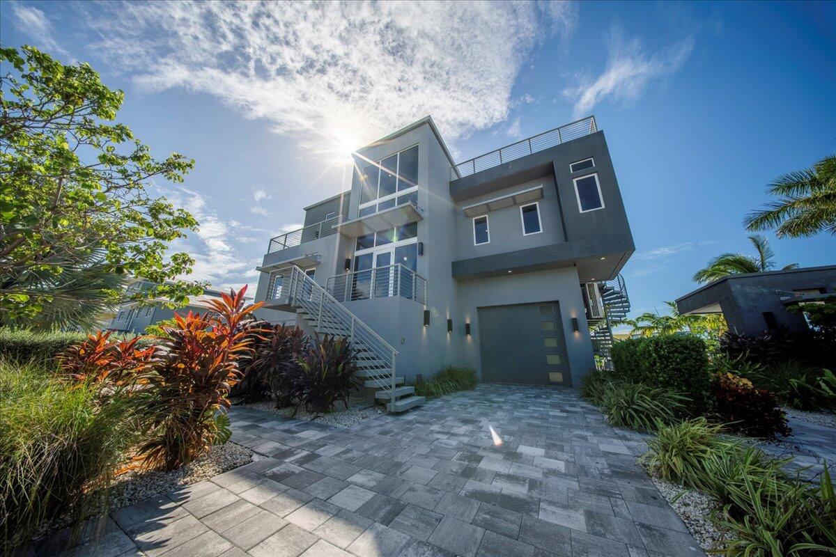 Marathon, Florida, 33050, United States, 3 Bedrooms Bedrooms, ,3 BathroomsBathrooms,Residential,Active,1998583