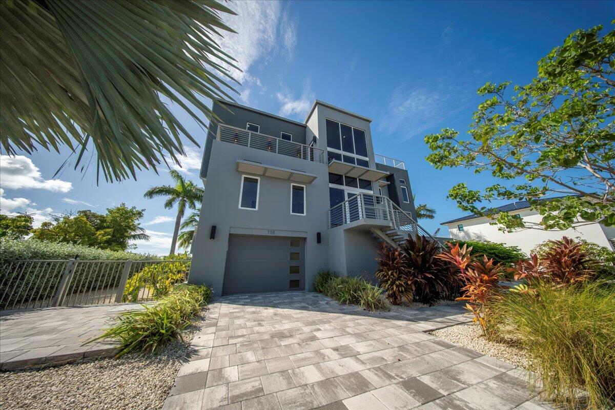 Marathon, Florida, 33050, United States, 3 Bedrooms Bedrooms, ,3 BathroomsBathrooms,Residential,Active,1998583