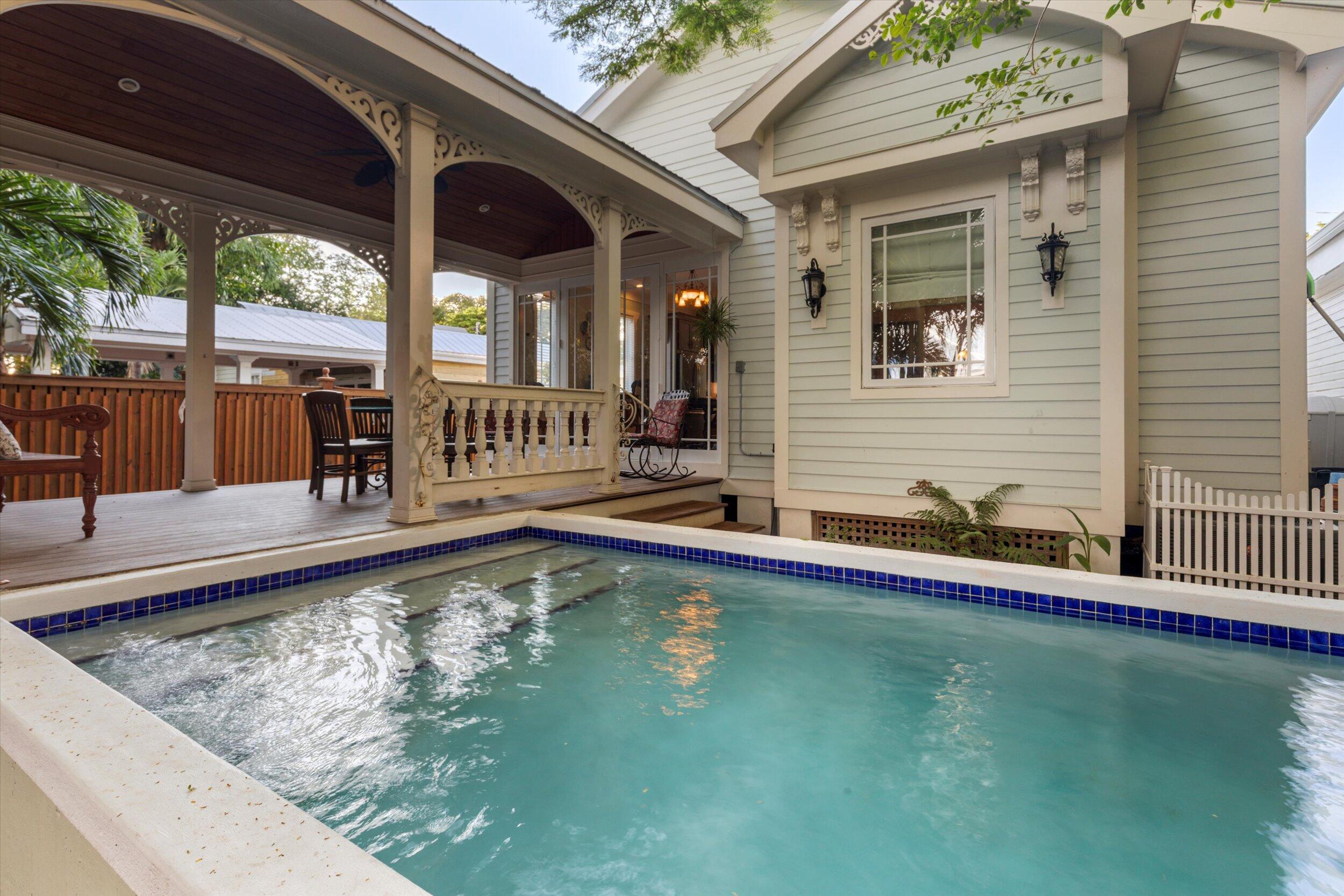 Key West, Florida 33040, United States, 2 Bedrooms Bedrooms, ,3 BathroomsBathrooms,Residential,Active,238192