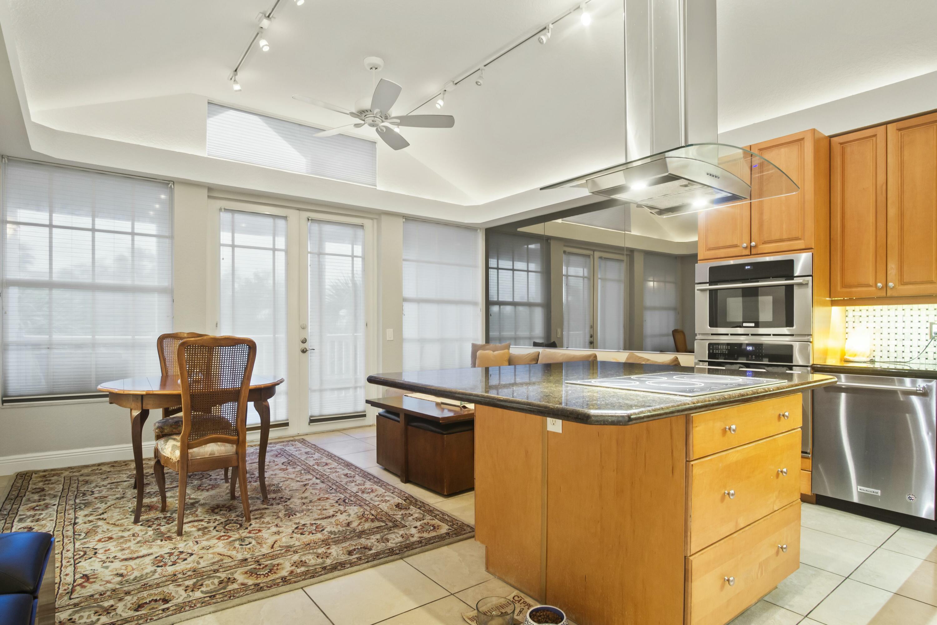 Key West, Florida 33040, United States, 2 Bedrooms Bedrooms, ,4 BathroomsBathrooms,Residential,Active,24476