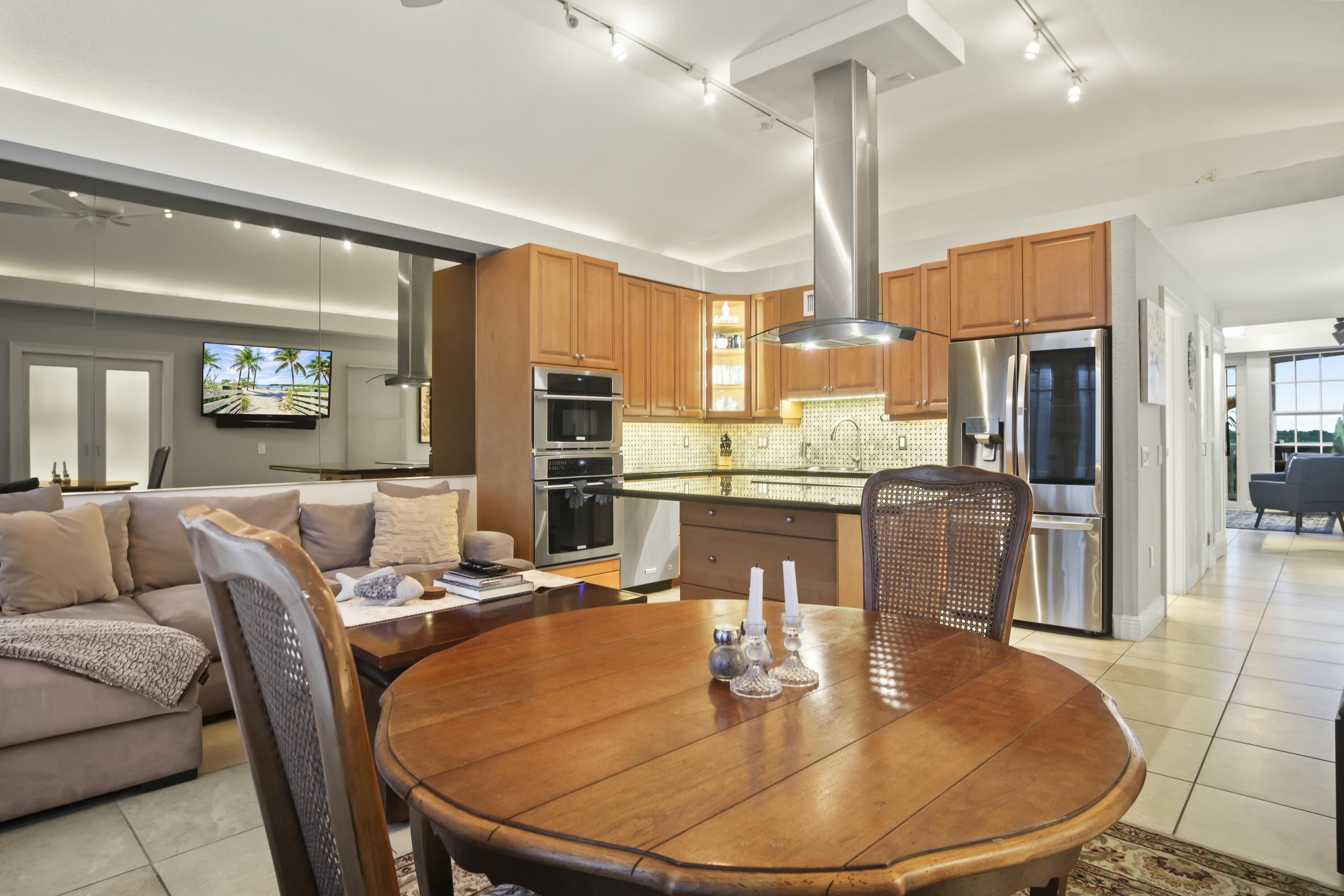 Key West, Florida 33040, United States, 2 Bedrooms Bedrooms, ,4 BathroomsBathrooms,Residential,Active,24476