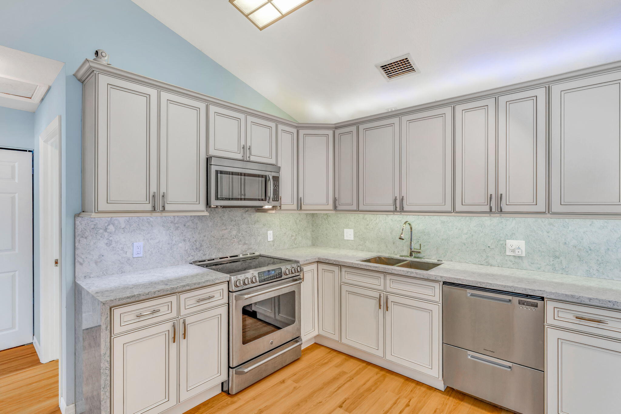 Key Colony, Florida 33051, United States, 3 Bedrooms Bedrooms, ,2 BathroomsBathrooms,Residential,Active,112514