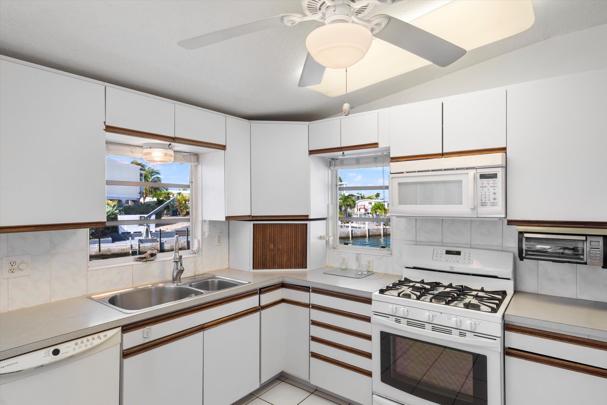 Cudjoe, Florida 33042, United States, 2 Bedrooms Bedrooms, ,2 BathroomsBathrooms,Residential,Active,135557