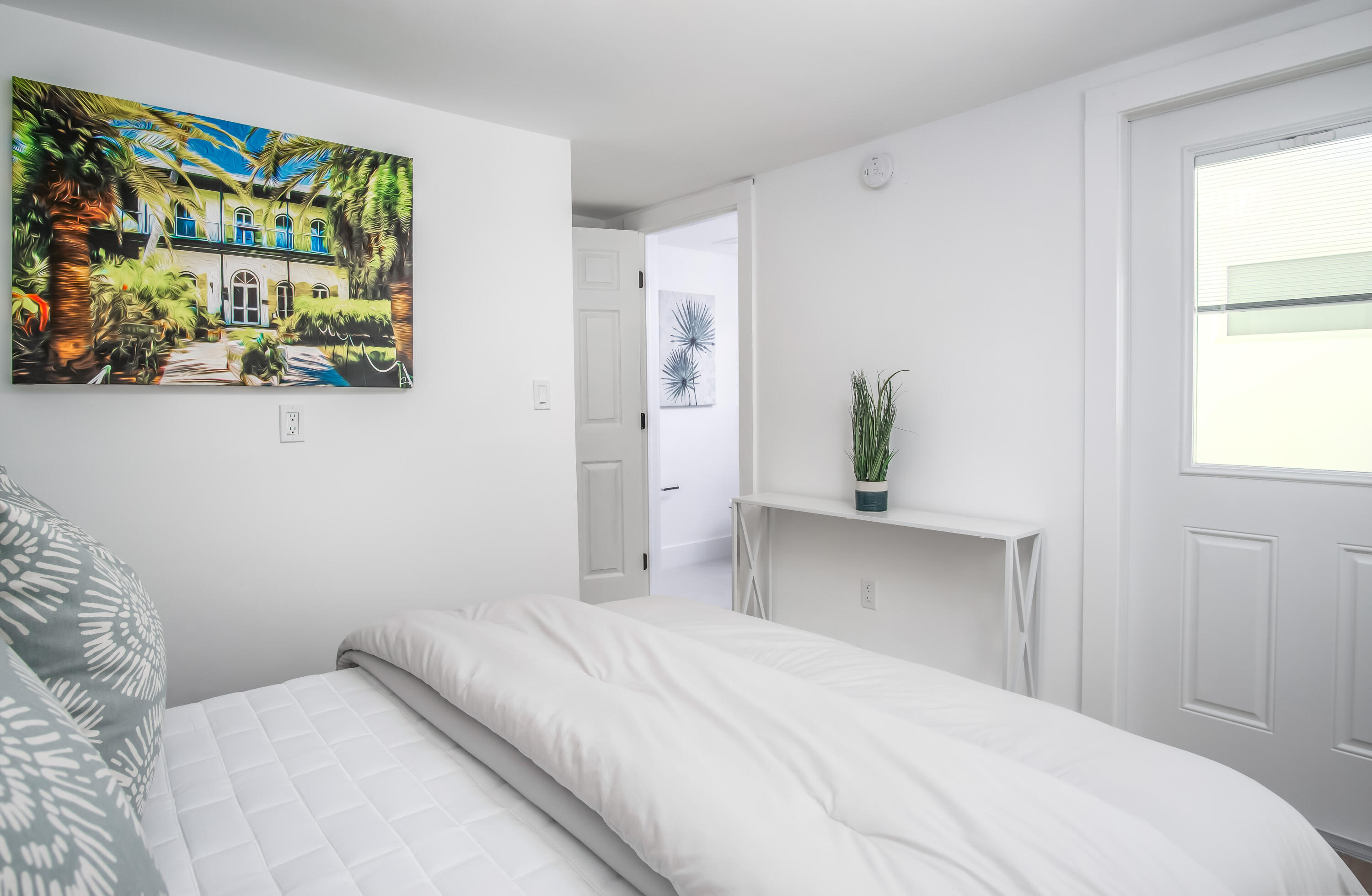 Key West, Florida 33040, United States, 4 Bedrooms Bedrooms, ,4 BathroomsBathrooms,Residential,Pending,10742