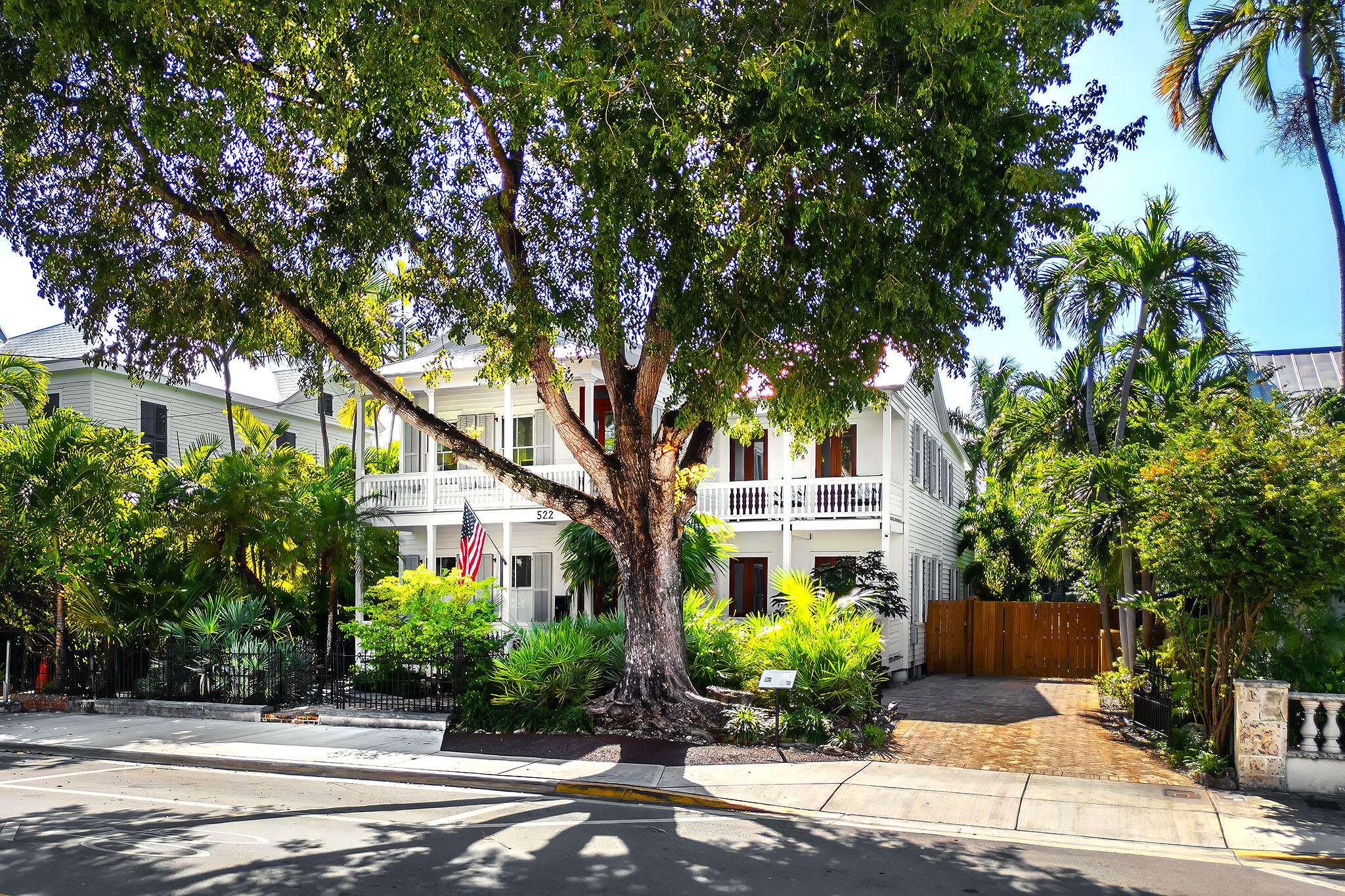 Key West, Florida 33040, United States, 5 Bedrooms Bedrooms, ,6 BathroomsBathrooms,Residential,Pending,35620