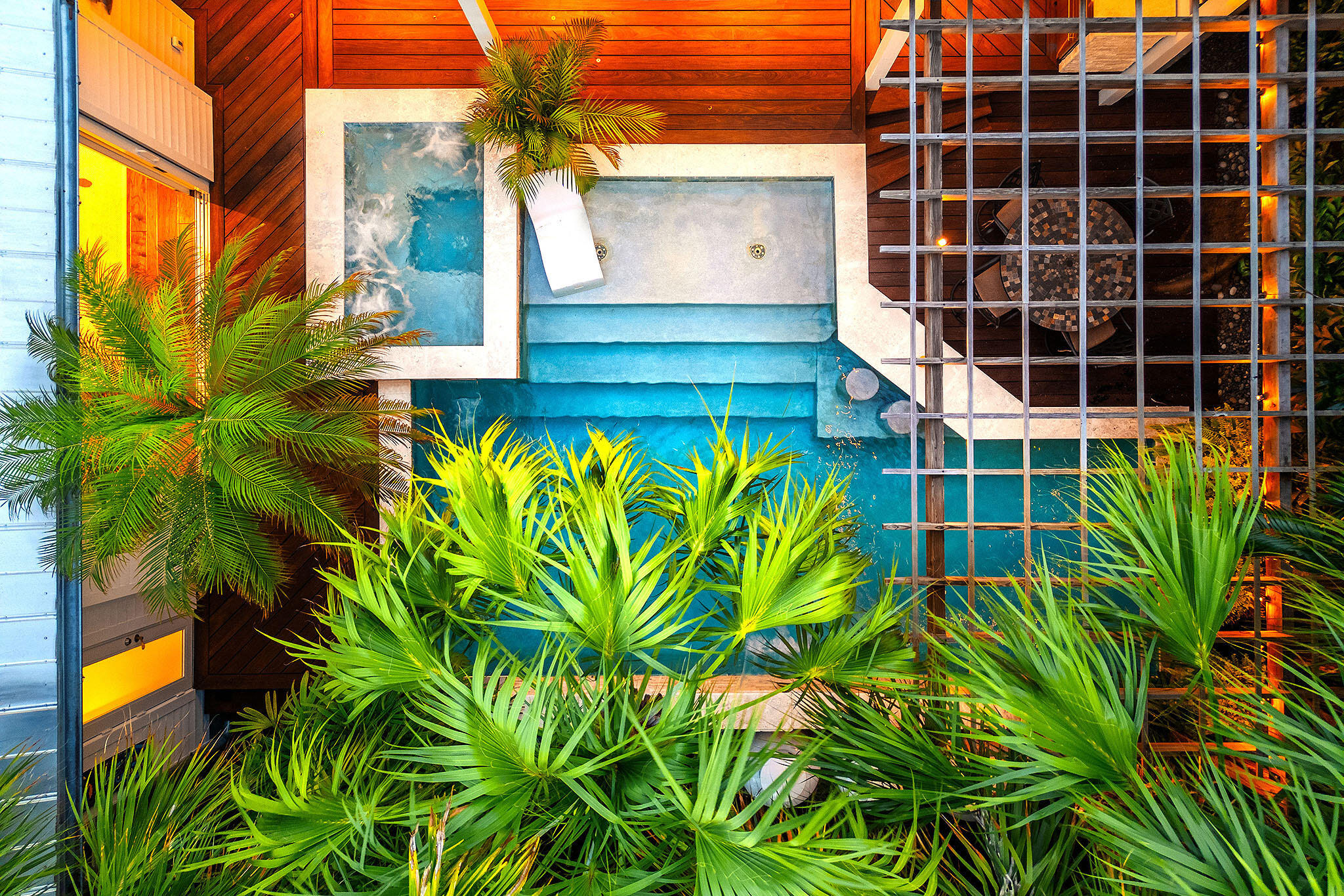 Key West, Florida 33040, United States, 5 Bedrooms Bedrooms, ,6 BathroomsBathrooms,Residential,Pending,35620