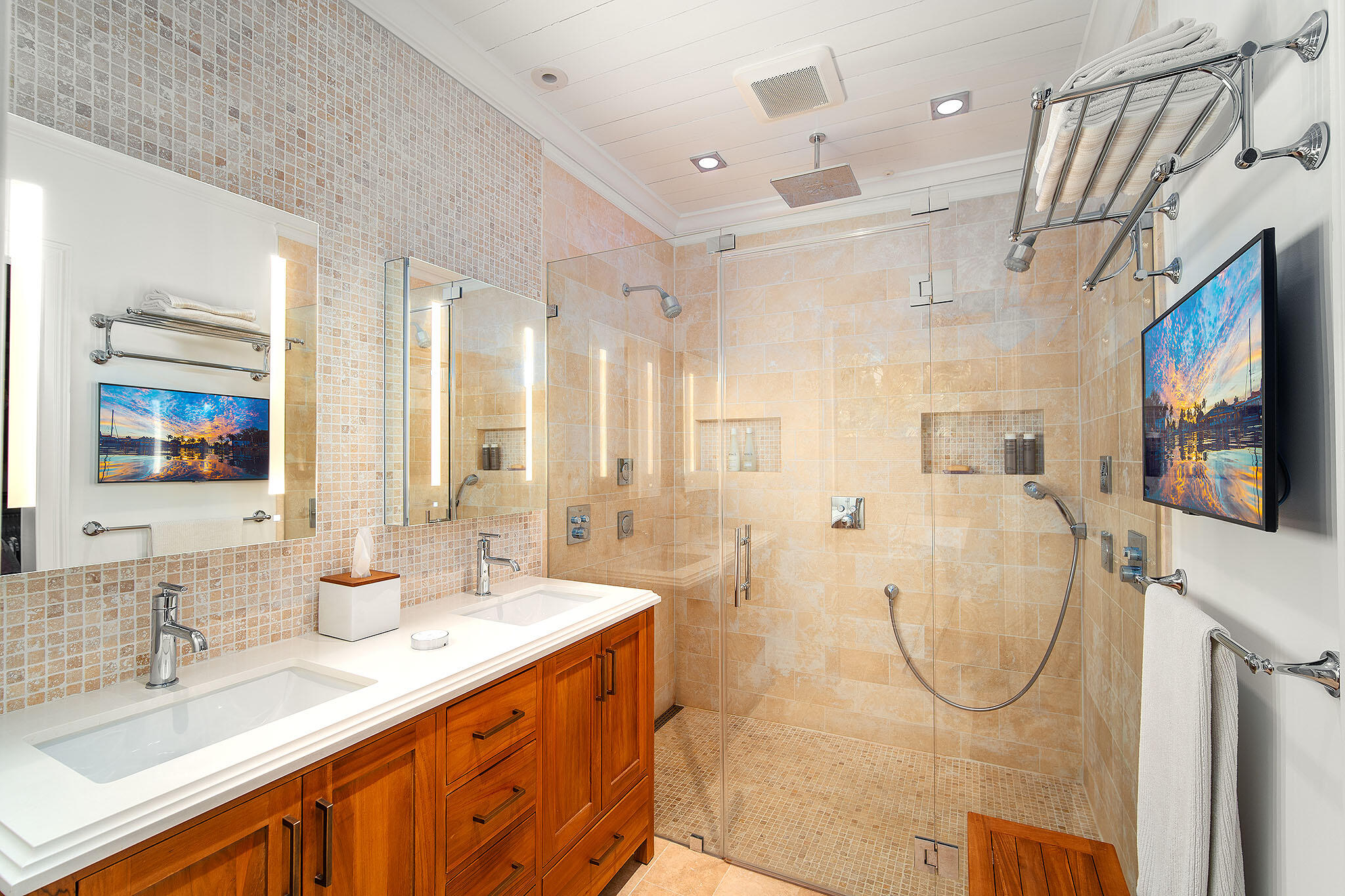 Key West, Florida 33040, United States, 5 Bedrooms Bedrooms, ,6 BathroomsBathrooms,Residential,Pending,35620