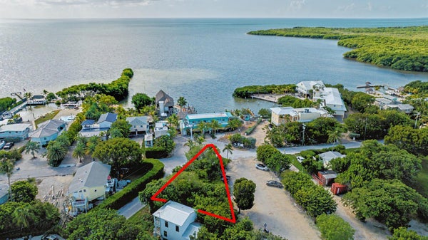 15 OCEAN VIEW BLVD, KEY LARGO, FL 33037 - Image f333eb6ecf12bb2ead46e988c7b2f8eb/2579484630