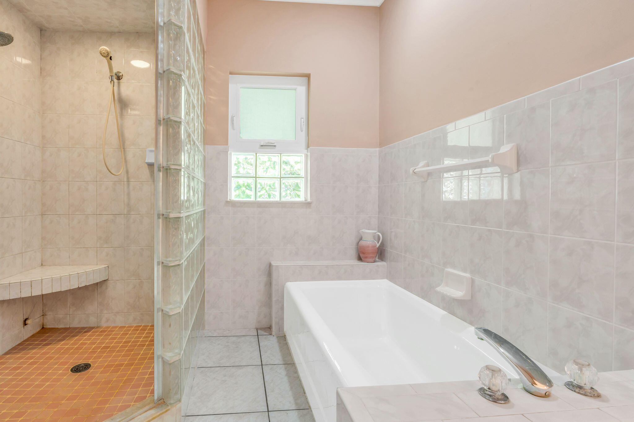 Marathon, Florida 33050, United States, 4 Bedrooms Bedrooms, ,4 BathroomsBathrooms,Residential,Active,25604