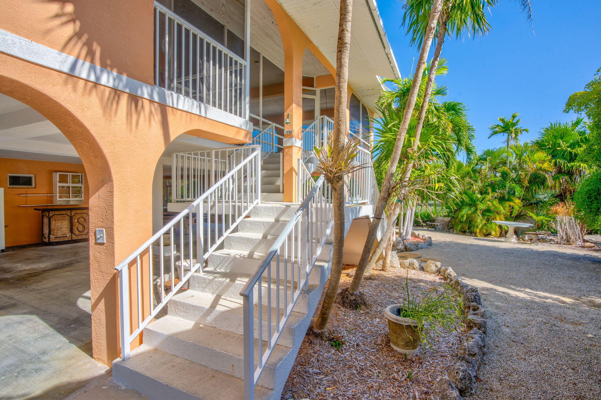 Marathon, Florida 33050, United States, 4 Bedrooms Bedrooms, ,4 BathroomsBathrooms,Residential,Active,25604