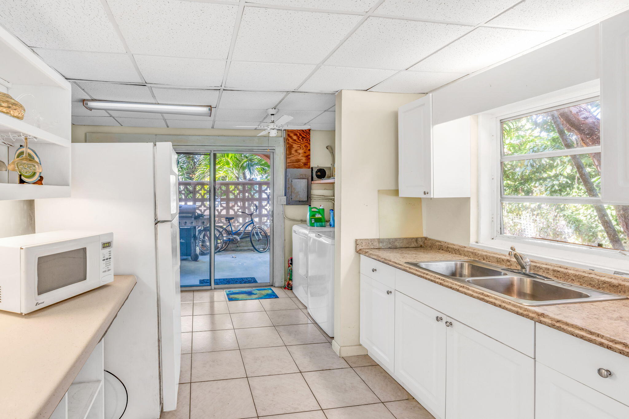 Marathon, Florida 33050, United States, 4 Bedrooms Bedrooms, ,4 BathroomsBathrooms,Residential,Active,25604