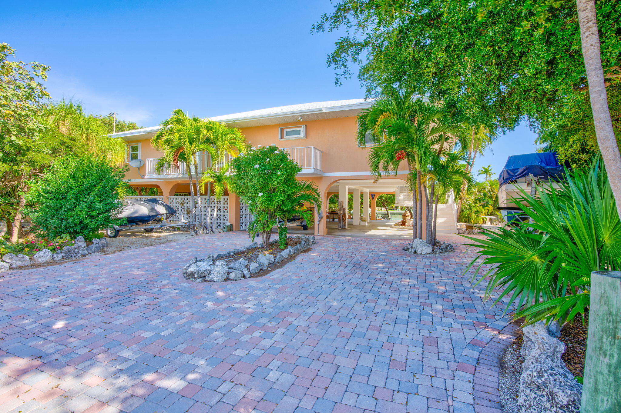 Marathon, Florida 33050, United States, 4 Bedrooms Bedrooms, ,4 BathroomsBathrooms,Residential,Active,25604