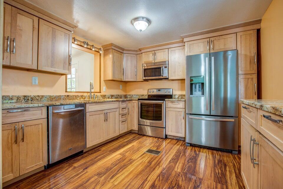 Geiger, Florida 33040, United States, 4 Bedrooms Bedrooms, ,3 BathroomsBathrooms,Residential,Active,90360