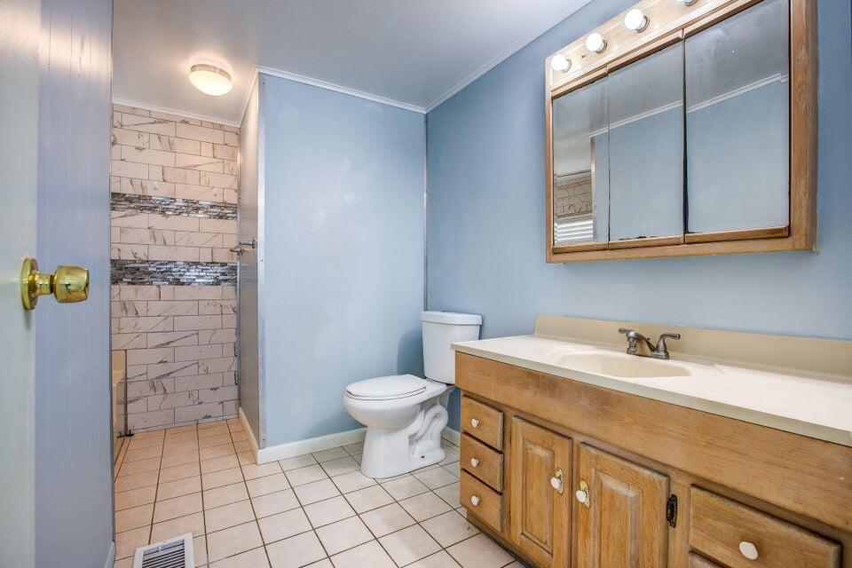 Geiger, Florida 33040, United States, 4 Bedrooms Bedrooms, ,3 BathroomsBathrooms,Residential,Active,90360