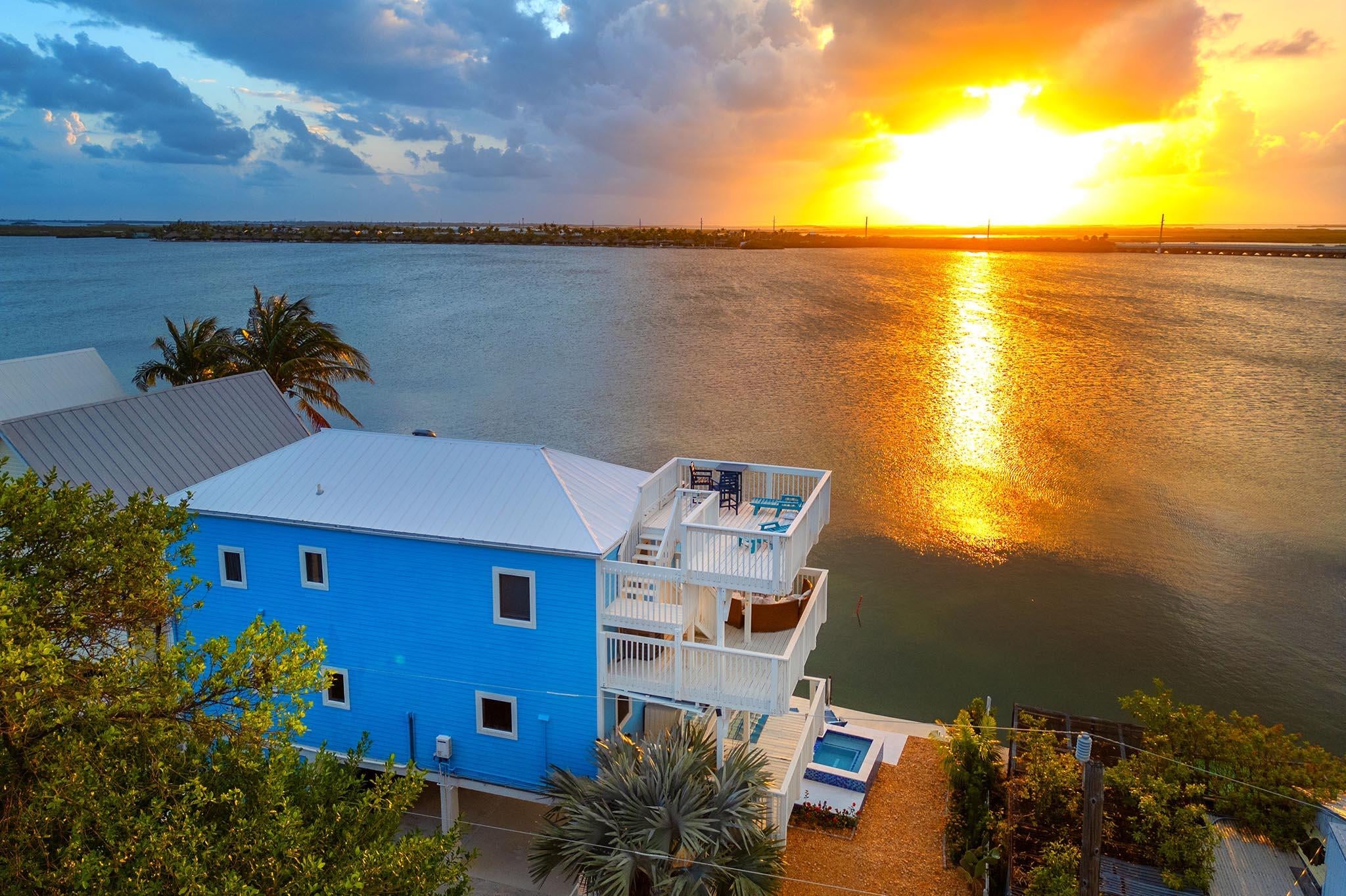 6 Shore Drive