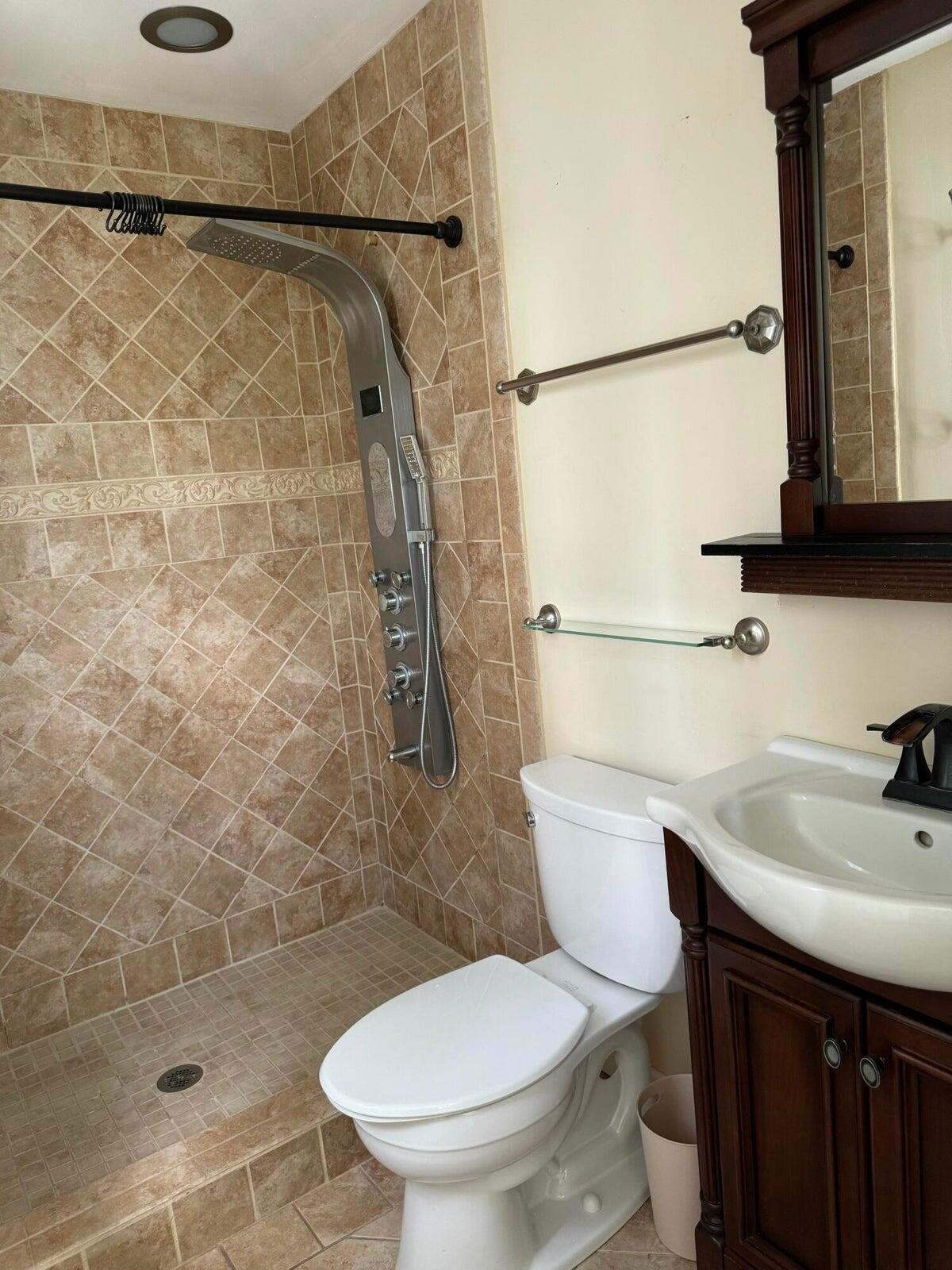 Key West, Florida 33040, United States, 3 Bedrooms Bedrooms, ,3 BathroomsBathrooms,Residential,Active,146854