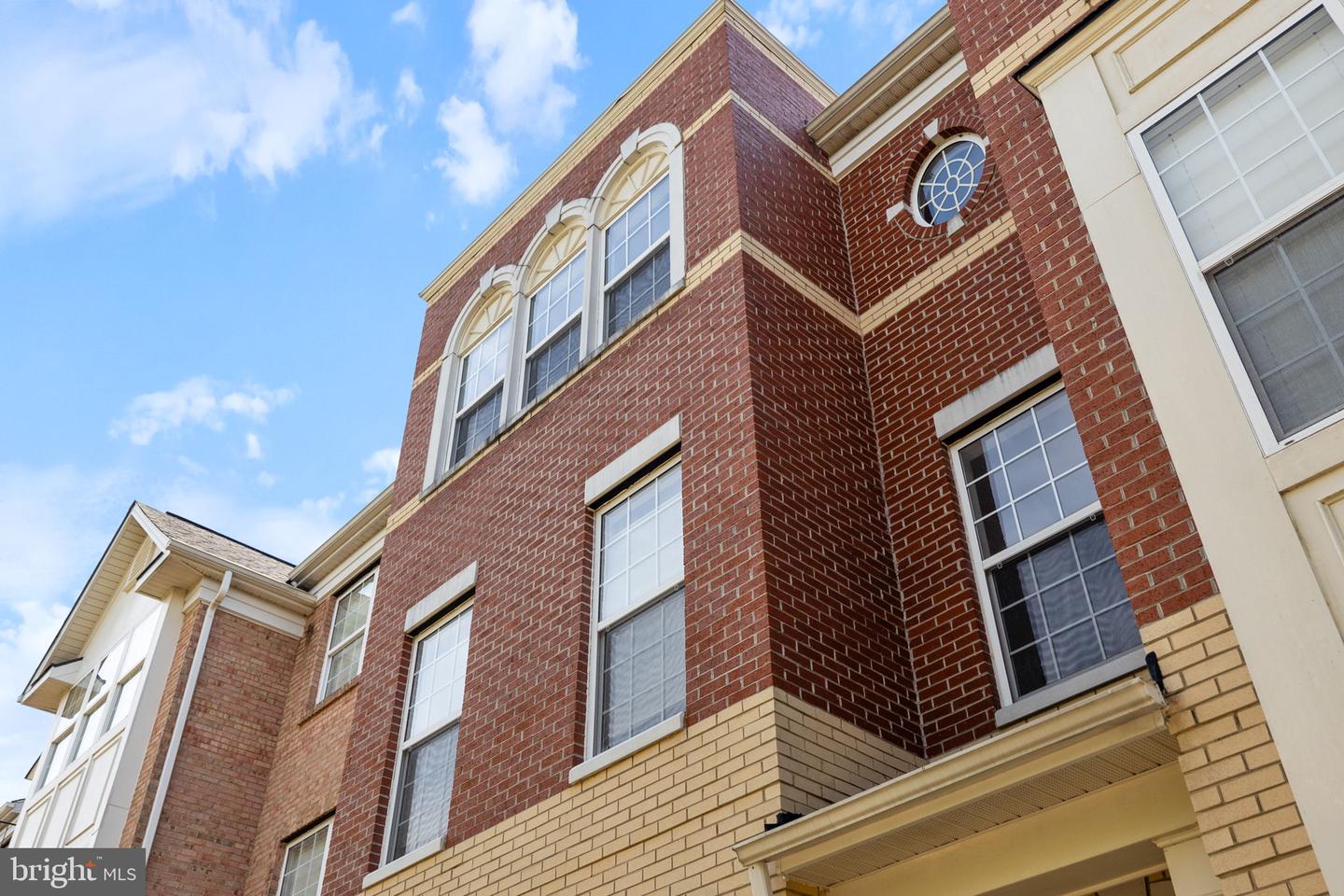 Photo 6 of 90 of 19354 Gardner View Sq townhome