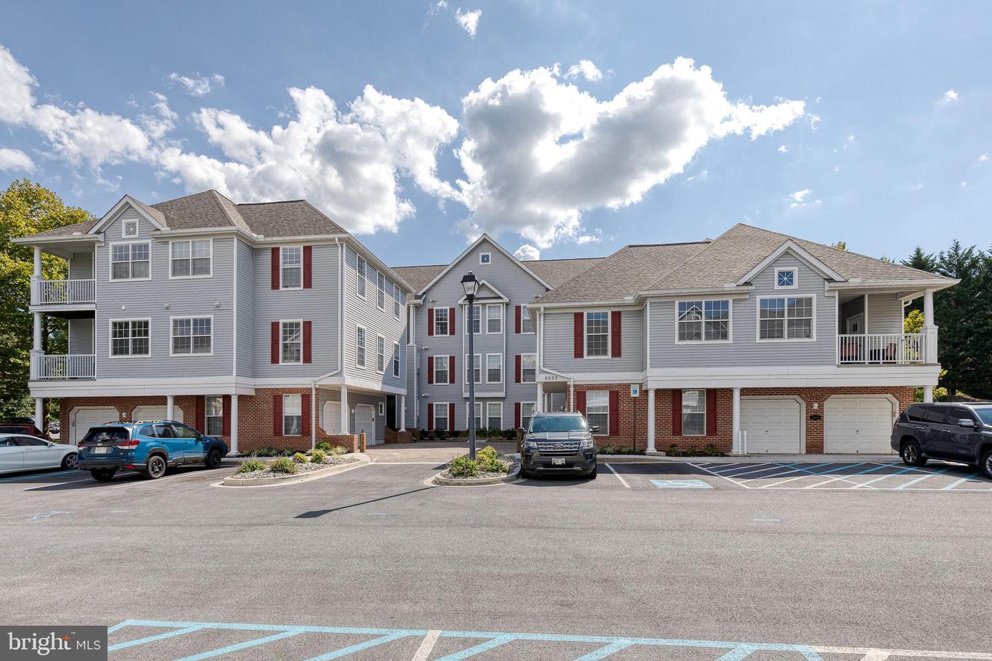 View Owings Mills, MD 21117 condo