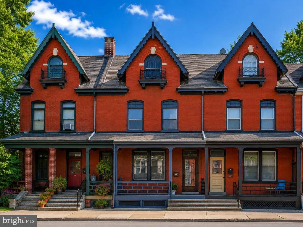16 W Liberty Street