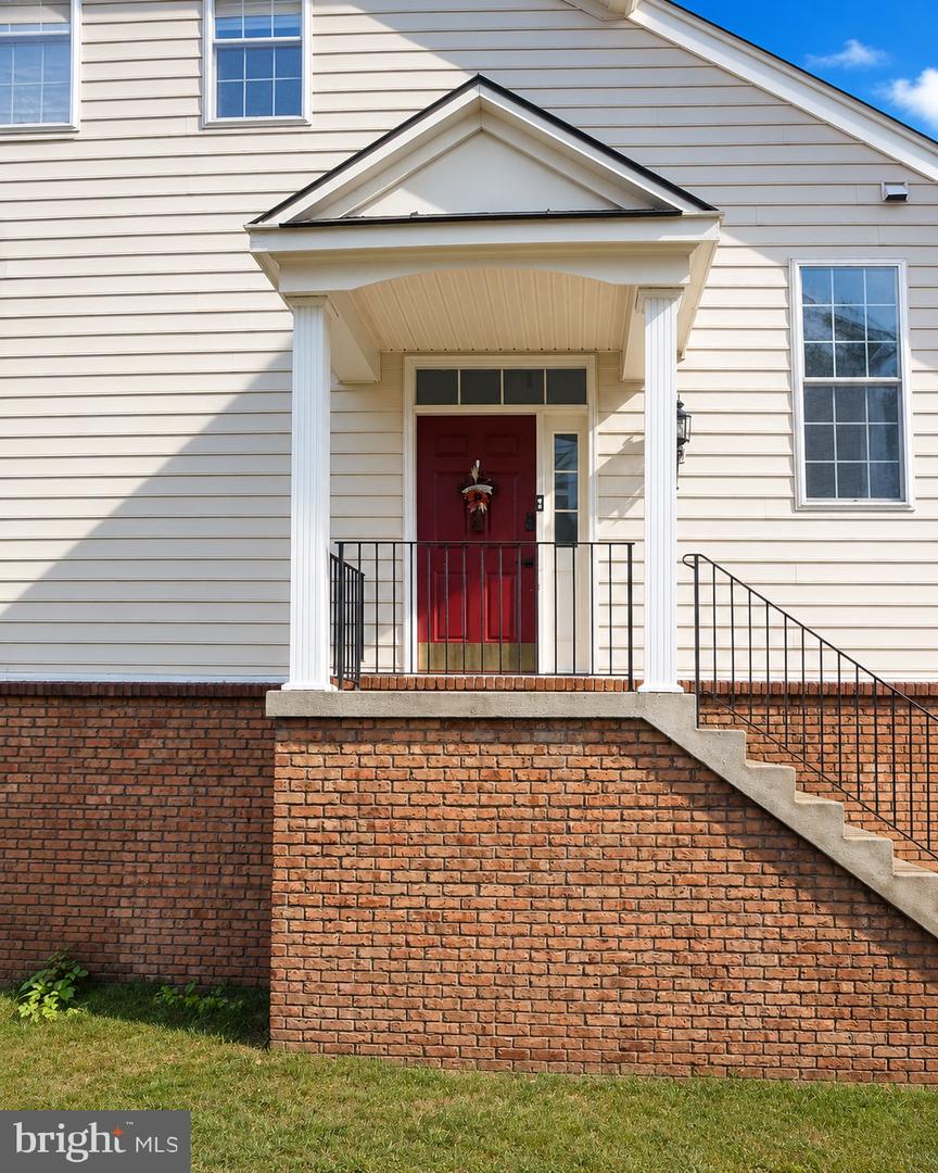 42704 Sandman Terrace, Chantilly, VA, 20152