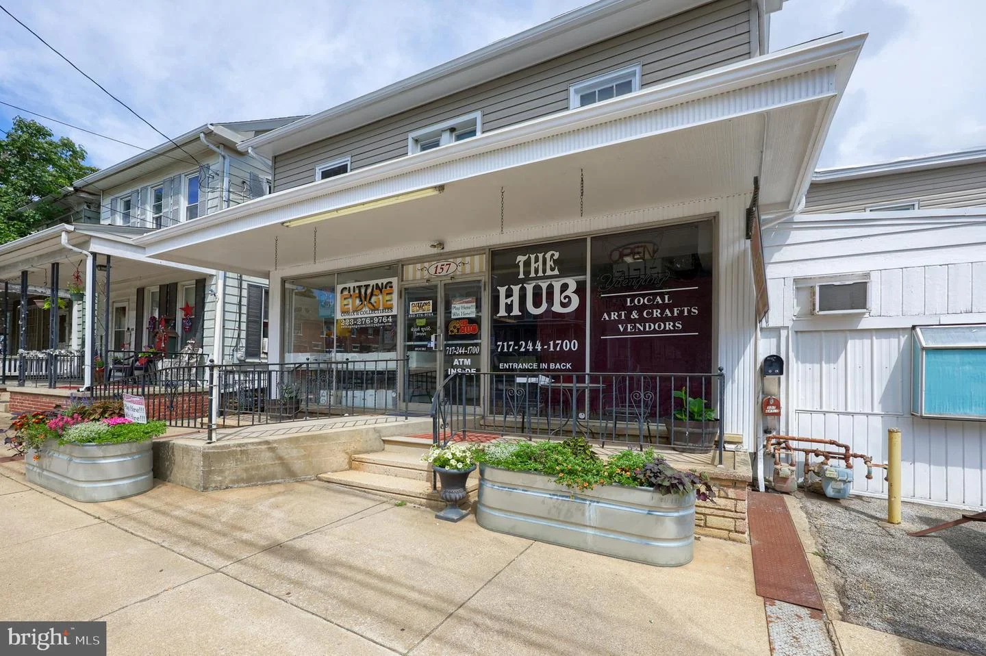 157 E Broadway