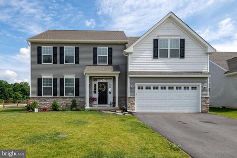 Single Family Residence in Honey Brook PA 103 Petrelia DRIVE.jpg