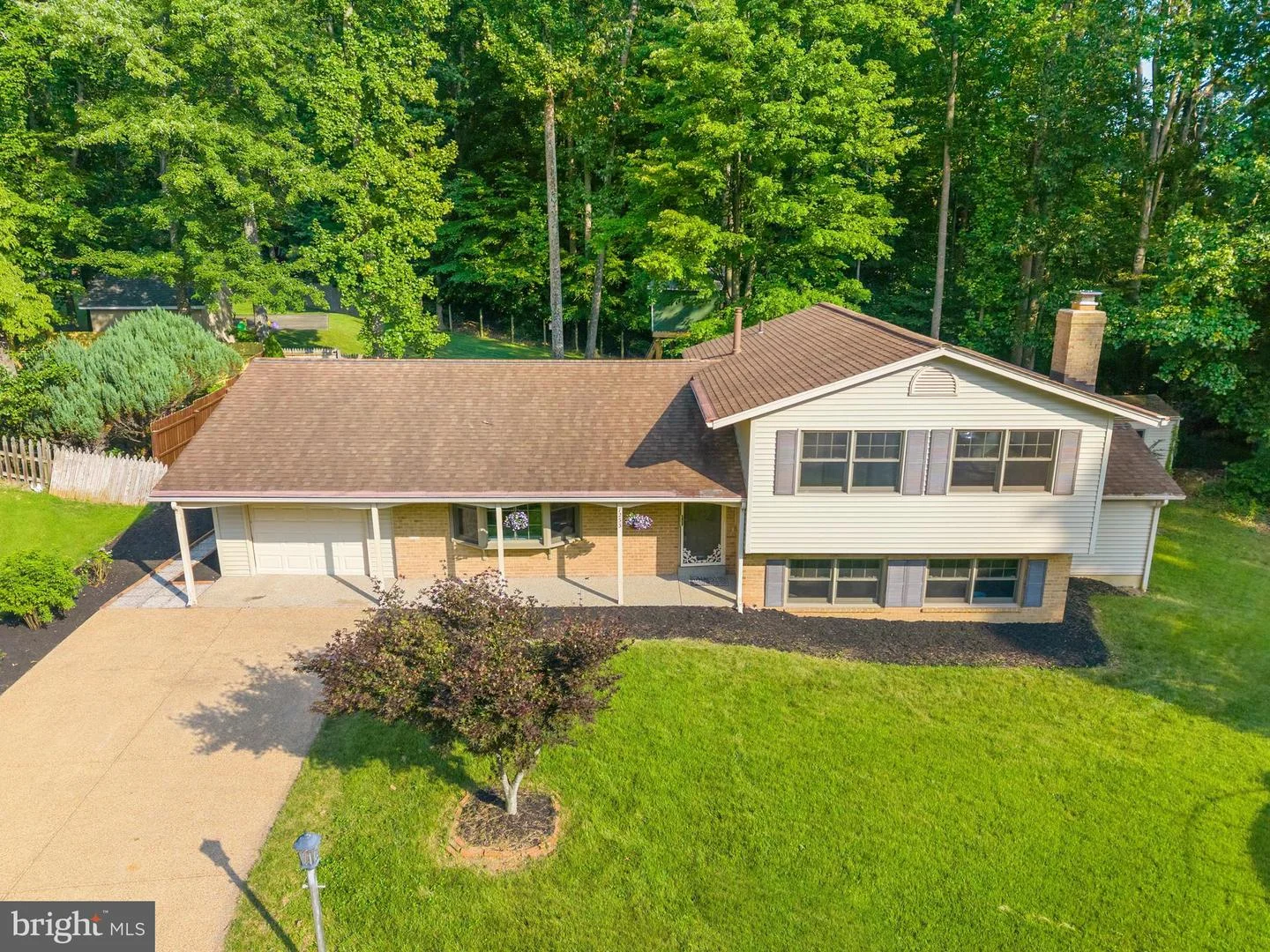7233 Ashview Drive