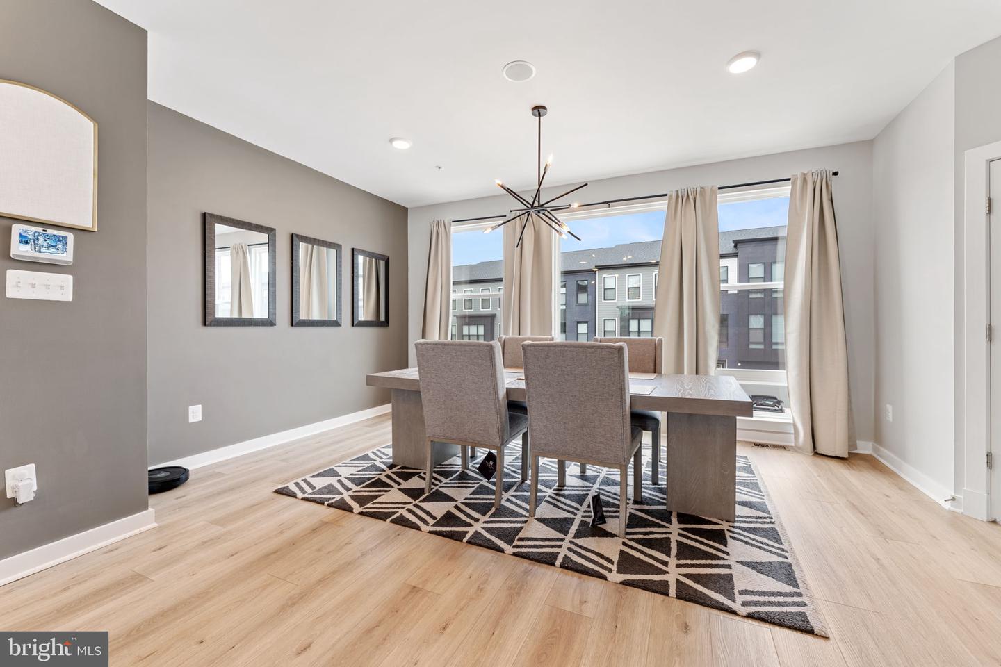 Photo 6 of 37 of 618 Glenn Lake Dr townhome