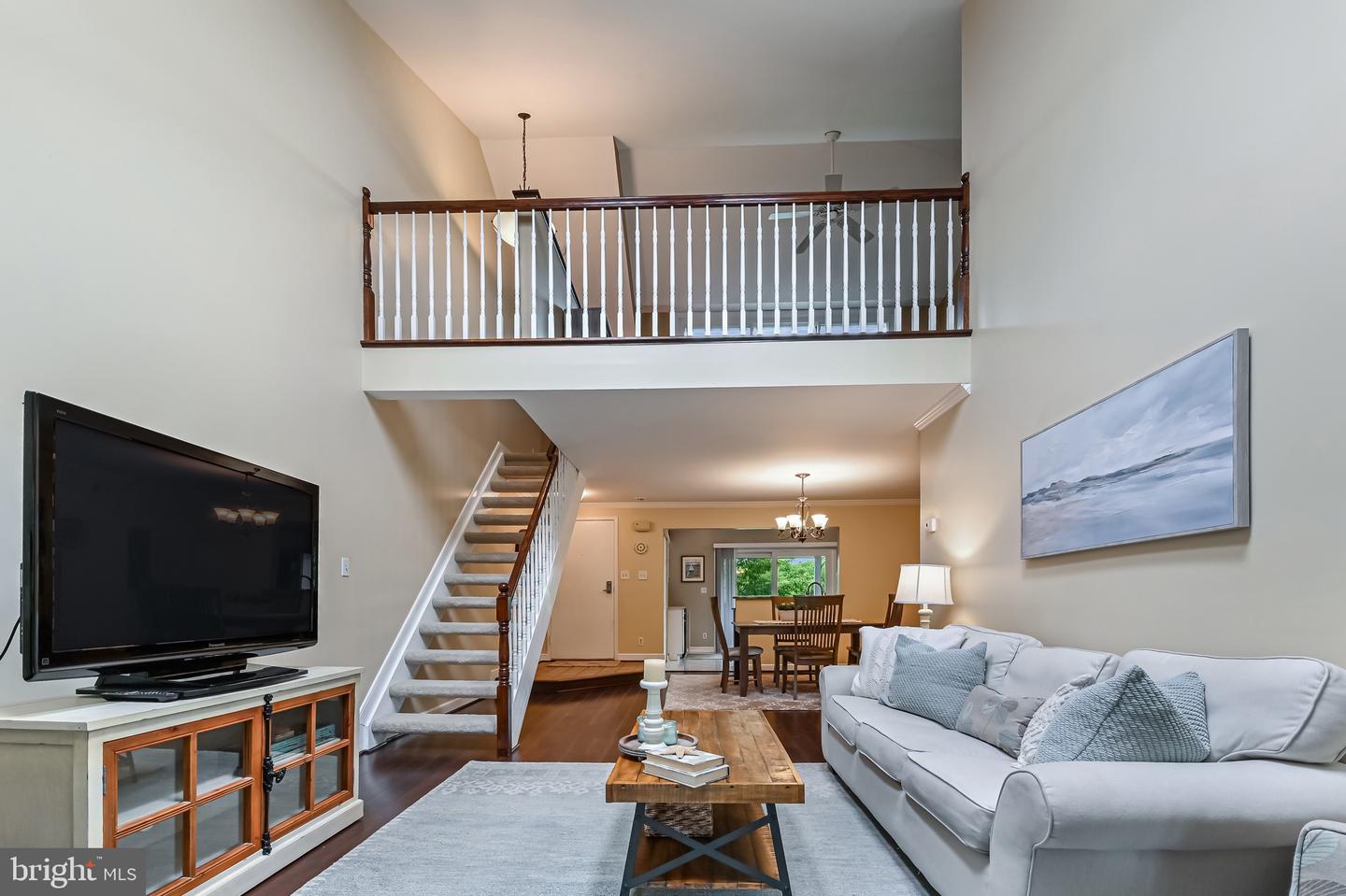 2012 Quay Village Ct #202