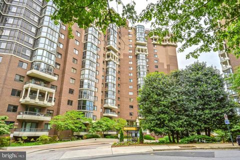 Condominium in Arlington VA 1600 Oak STREET.jpg