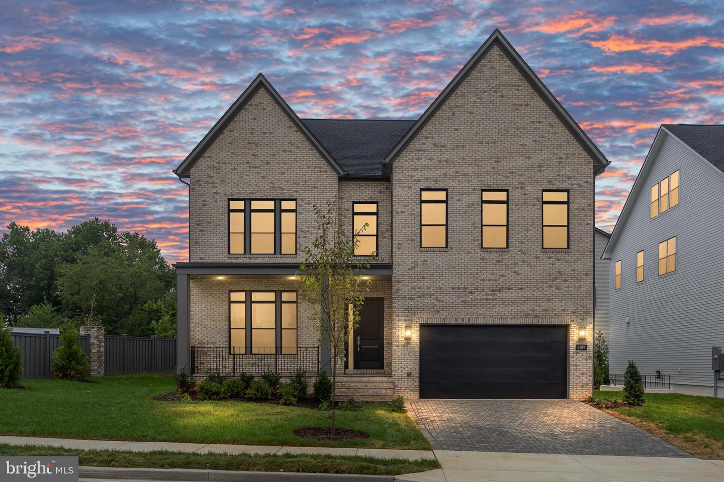 6189 8th Place Pl N, Arlington, VA, 22205