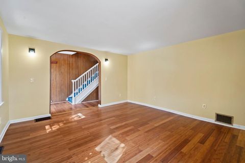 Single Family Residence in Ewing NJ 1617 Prospect Street 12.jpg