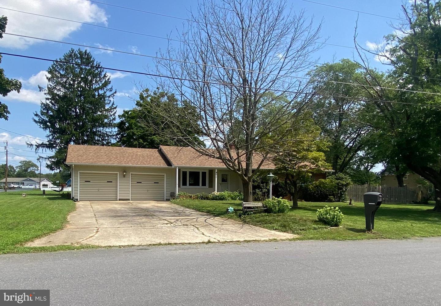 View Vineland, NJ 08360 house