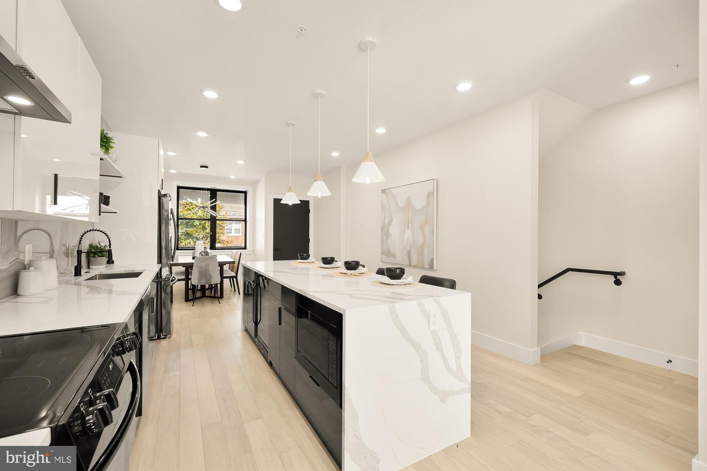 643 Girard Street #1, Washington, District of Columbia image 3