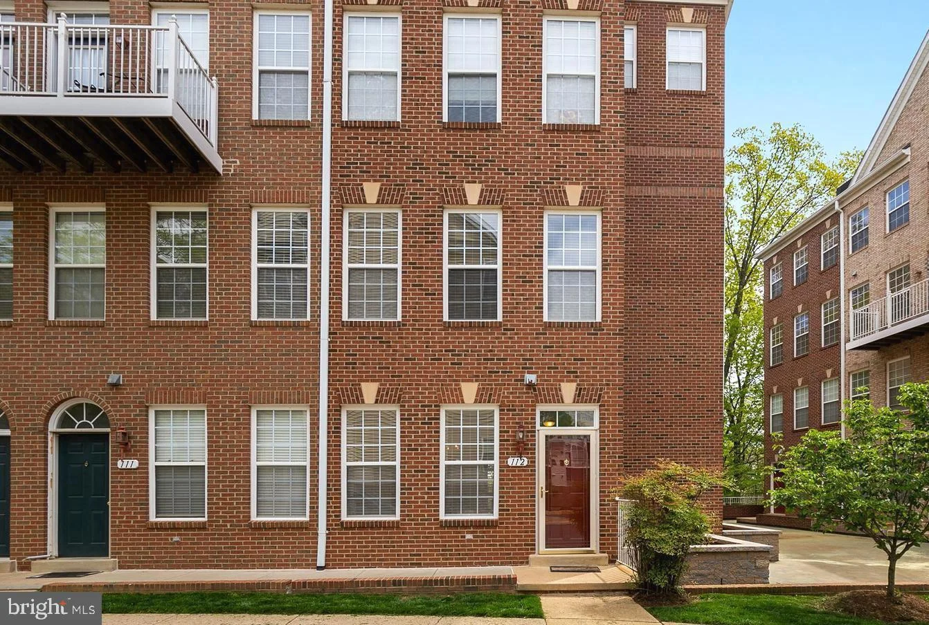 2663 Manhattan Place Unit 112