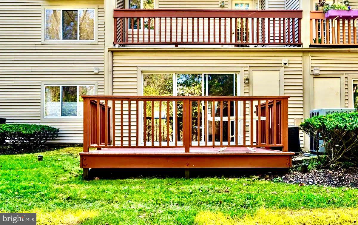 Photo 16 of 30 of 228 Carriage Ct condo